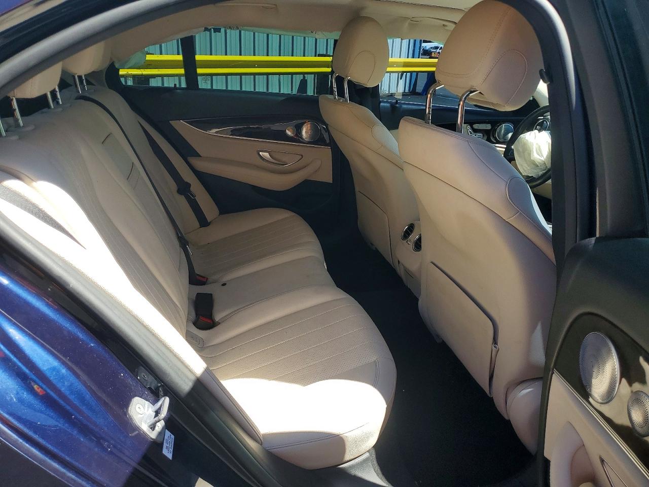 2018 Mercedes-benz E 300 Синий vin: WDDZF4JB1JA446432