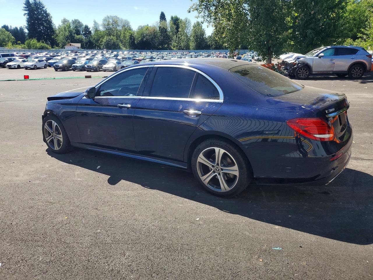 2018 Mercedes-benz E 300 Синий vin: WDDZF4JB1JA446432