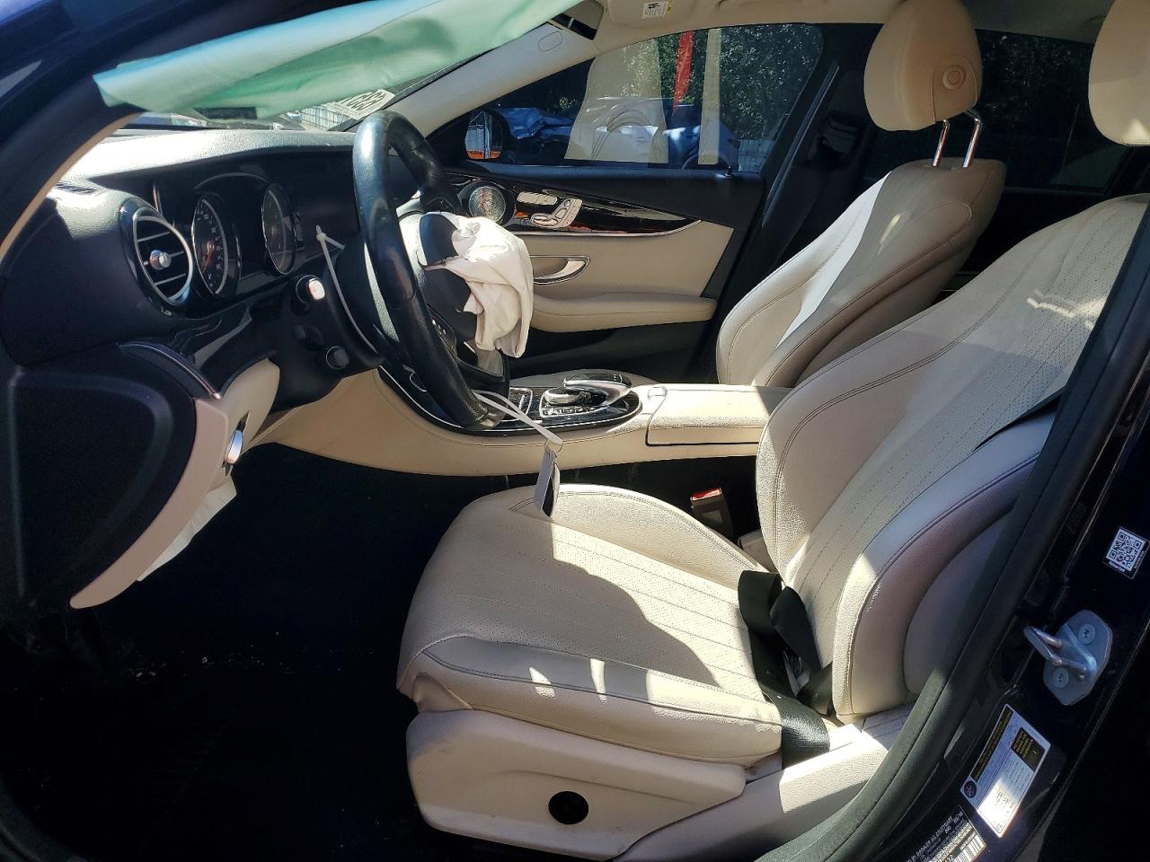 2018 Mercedes-benz E 300 Синий vin: WDDZF4JB1JA446432
