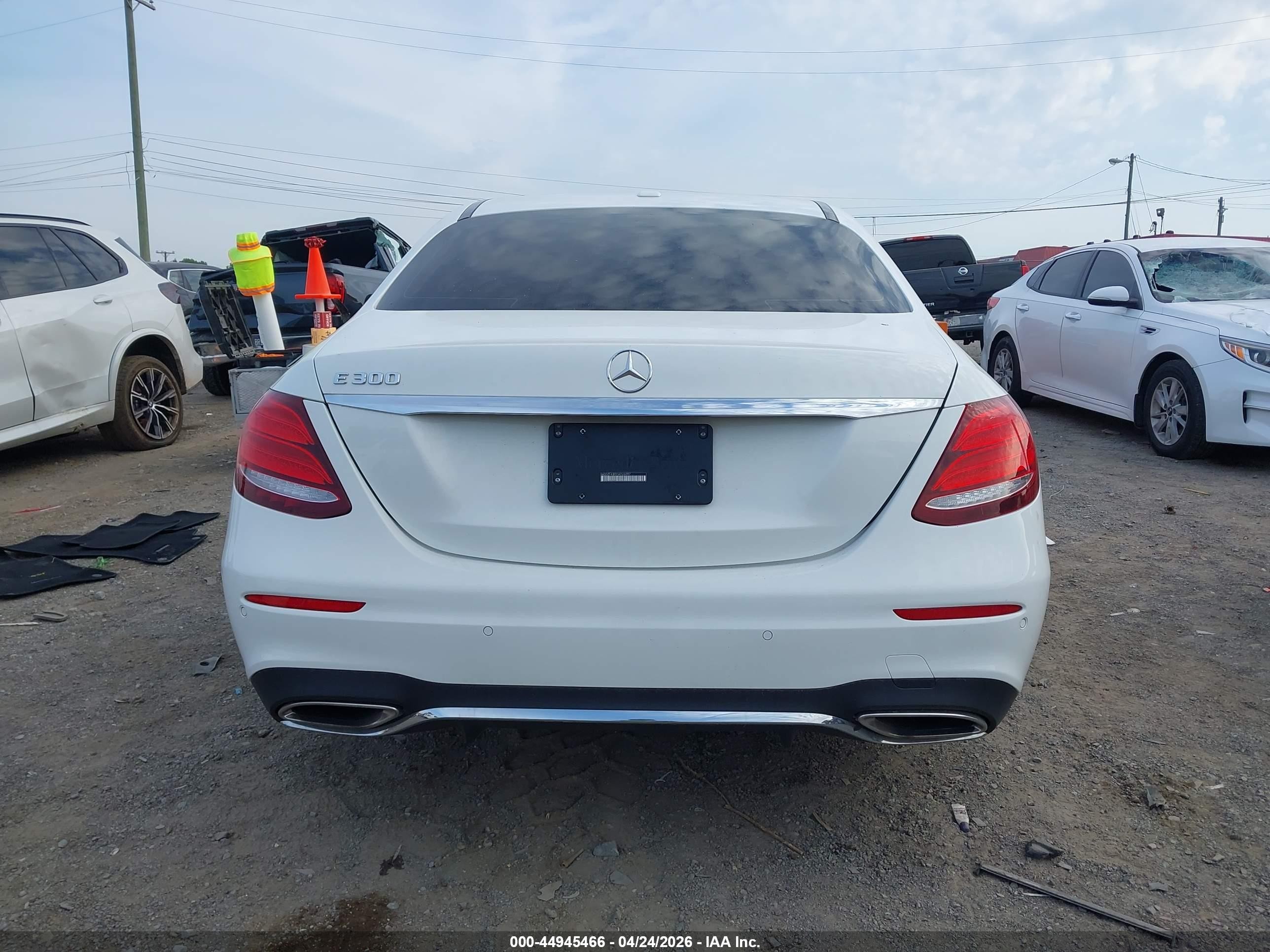 2017 Mercedes-benz E 300   White vin: WDDZF4JB3HA026097