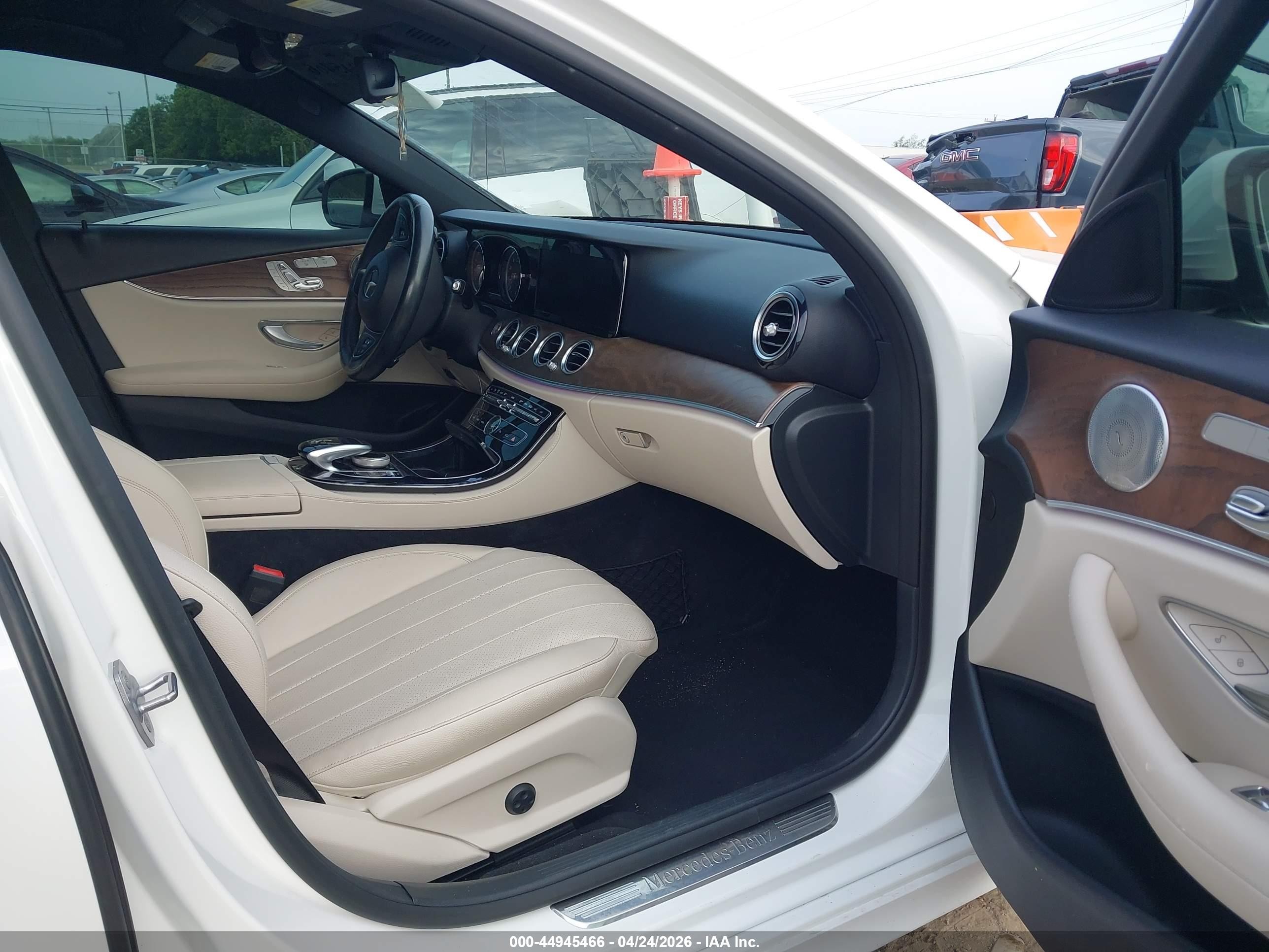 2017 Mercedes-benz E 300   White vin: WDDZF4JB3HA026097