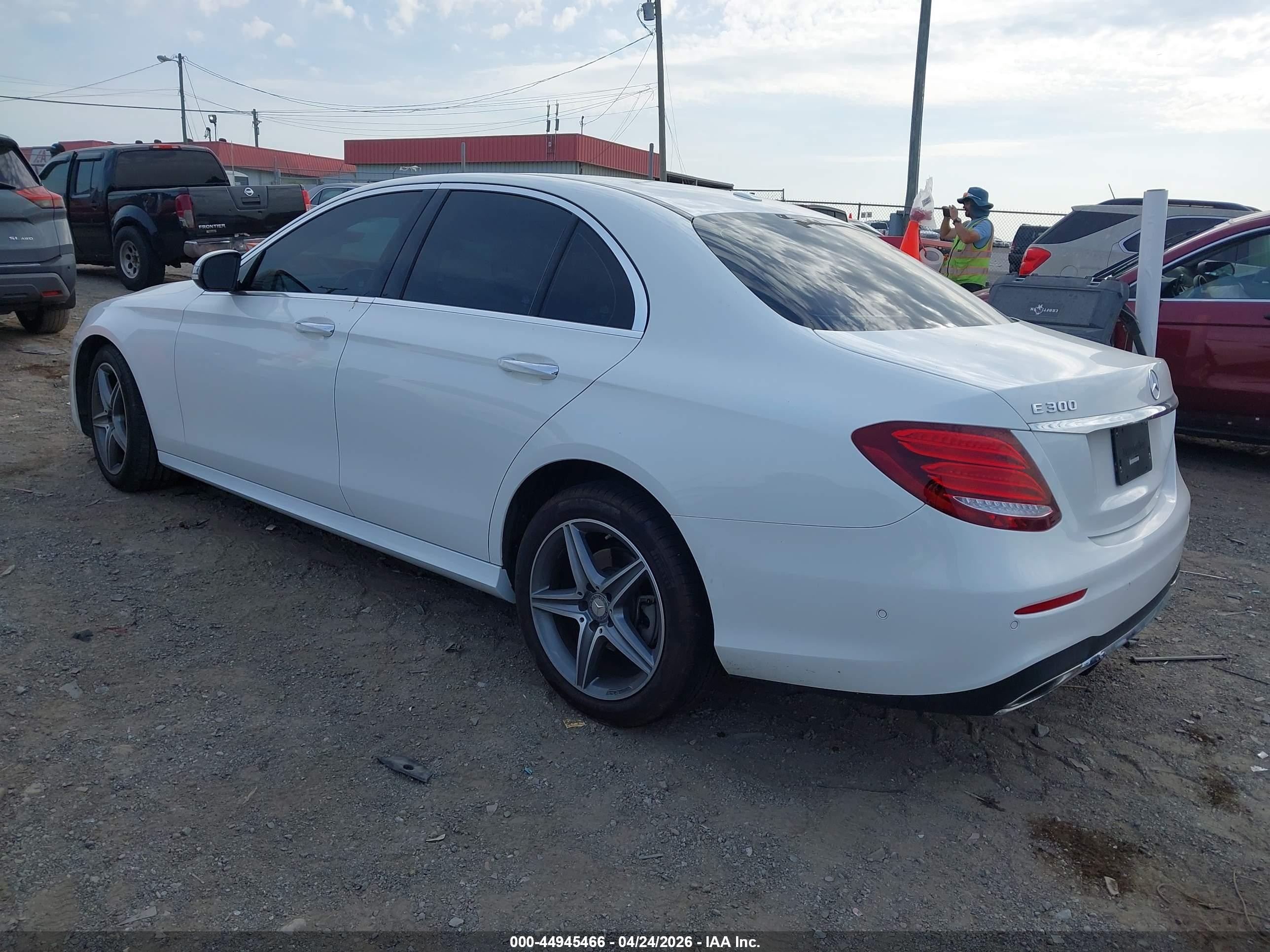 2017 Mercedes-benz E 300   White vin: WDDZF4JB3HA026097