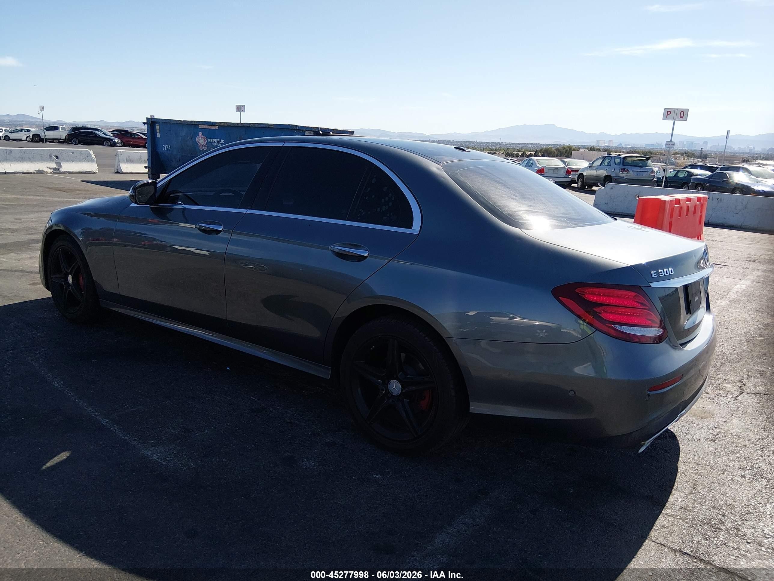 2017 Mercedes-benz E 300   Серый vin: WDDZF4JB4HA024732
