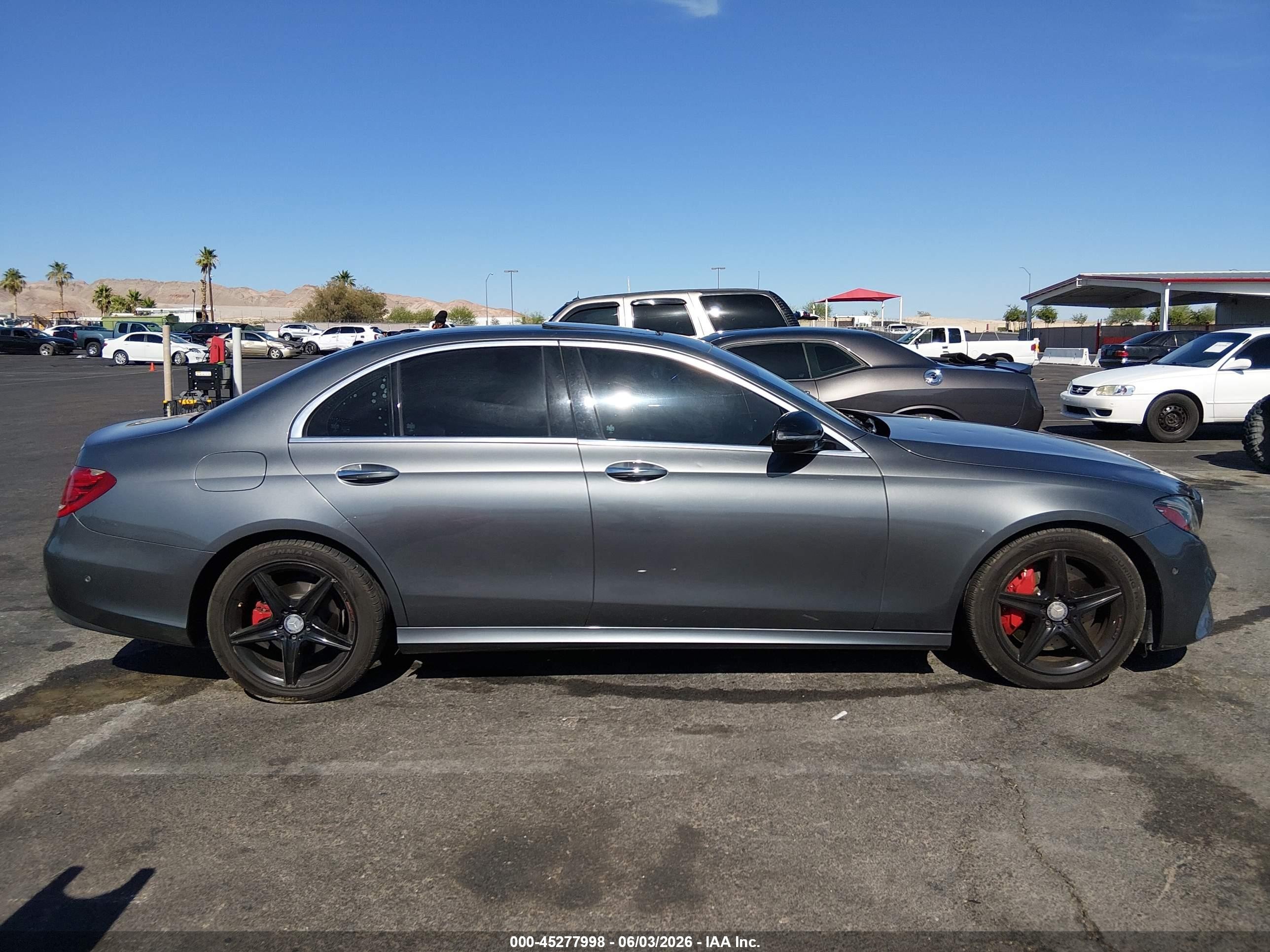 2017 Mercedes-benz E 300   Серый vin: WDDZF4JB4HA024732
