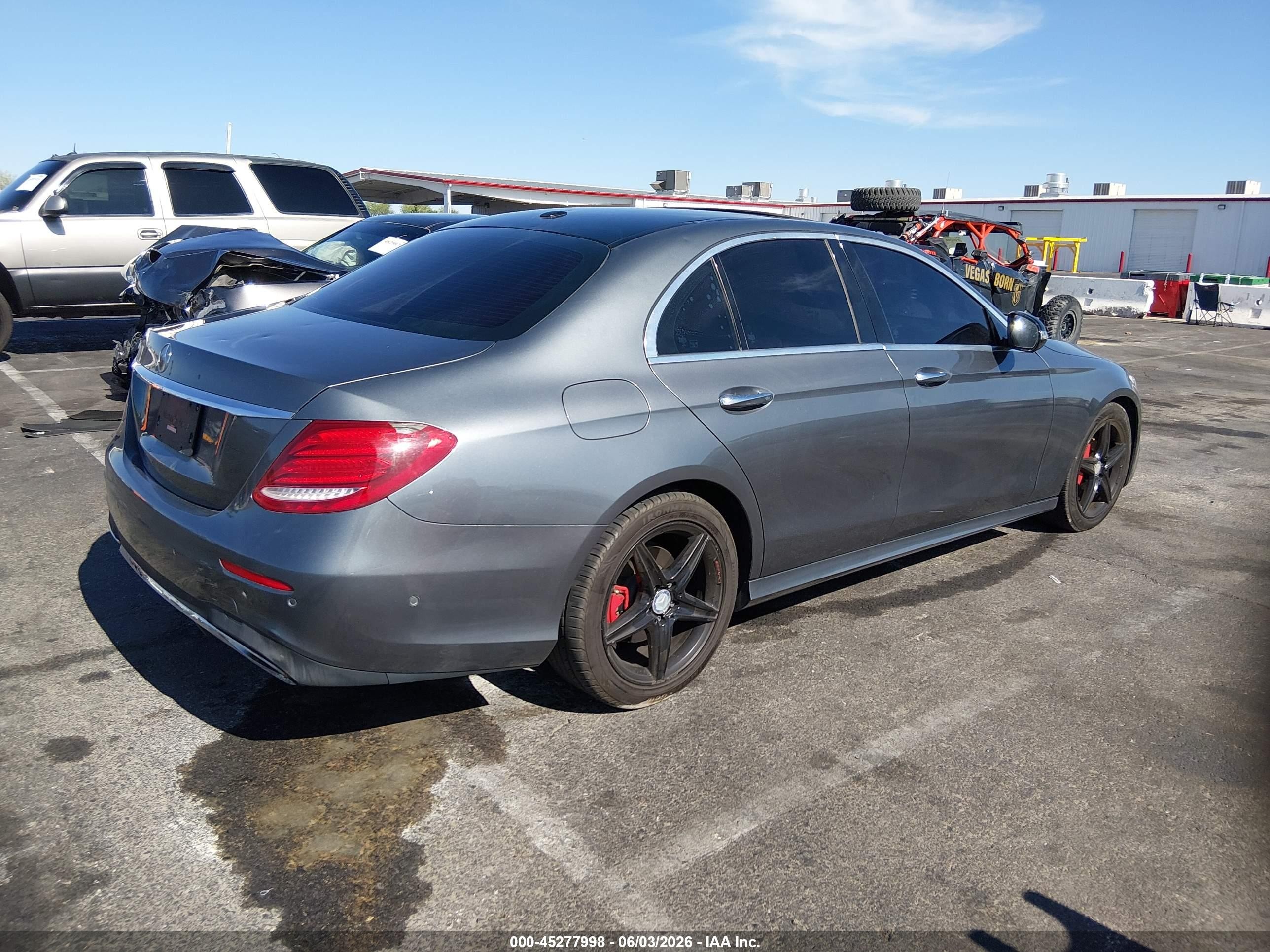 2017 Mercedes-benz E 300   Серый vin: WDDZF4JB4HA024732