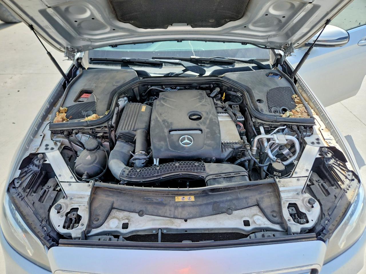 2017 Mercedes-benz E 300 Silver vin: WDDZF4JB4HA042440