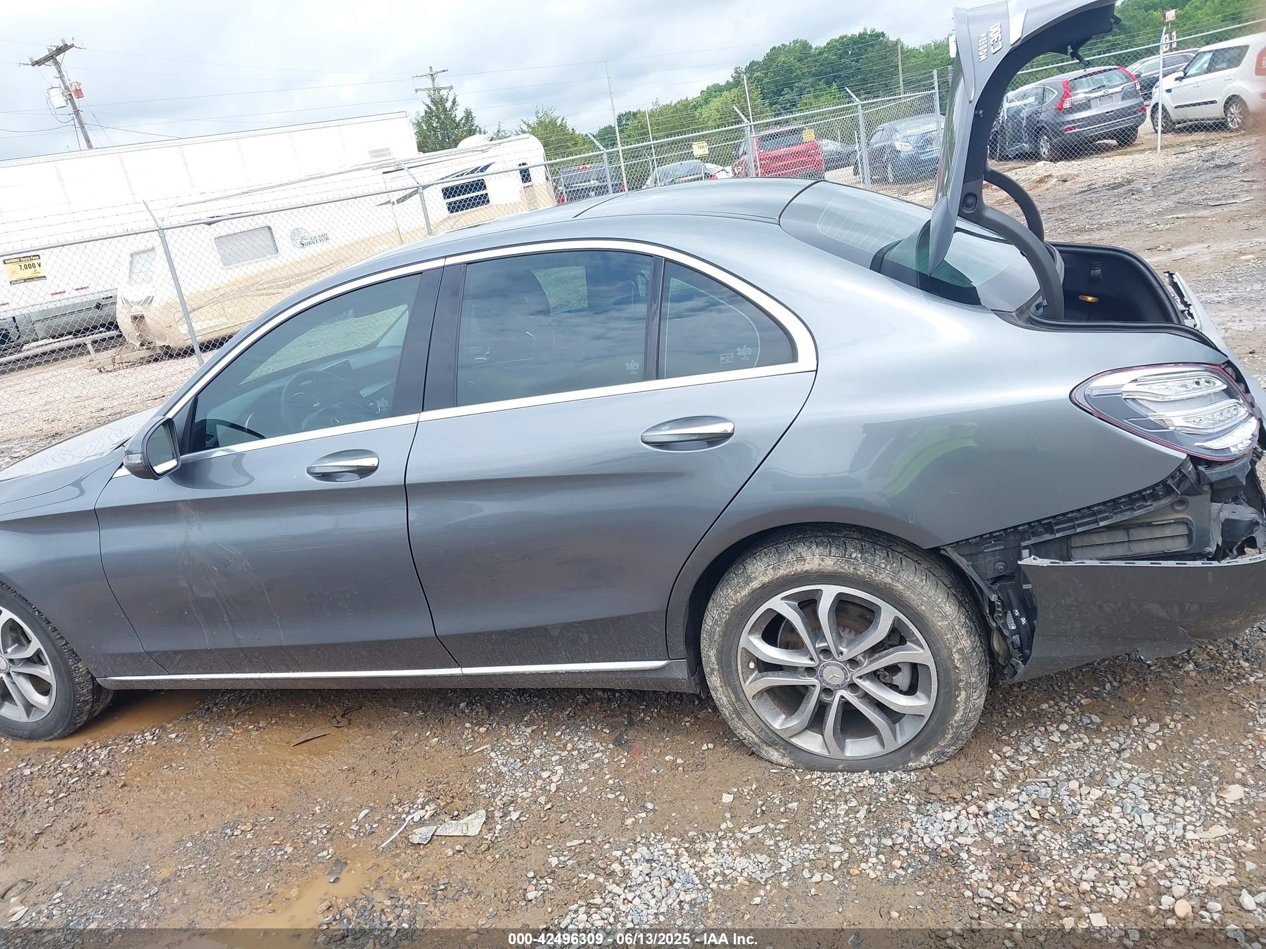 2017 Mercedes-benz C 300   Gray vin: 55SWF4KB2HU203272
