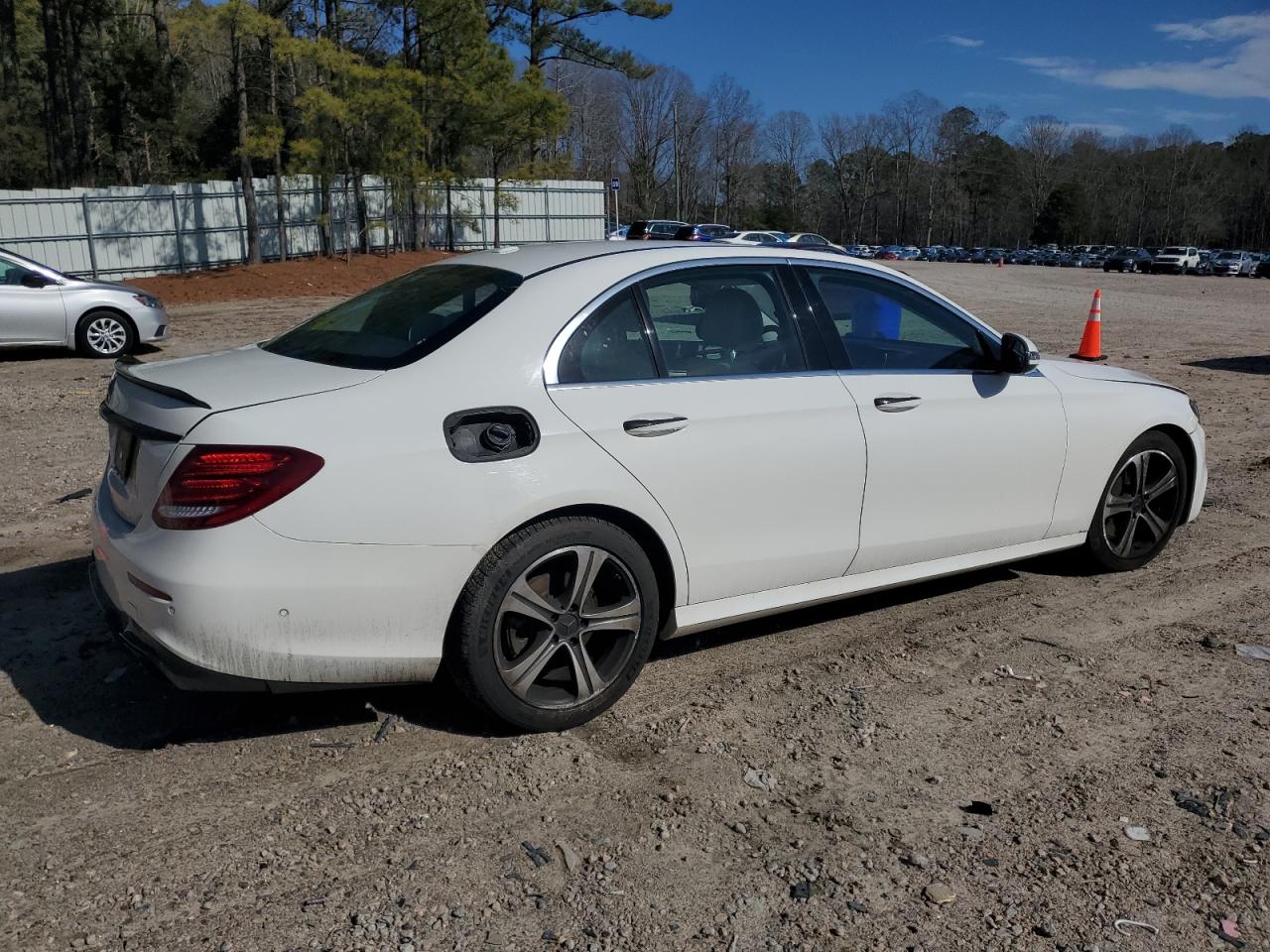 2017 Mercedes-benz E 300 White vin: WDDZF4JB4HA098698