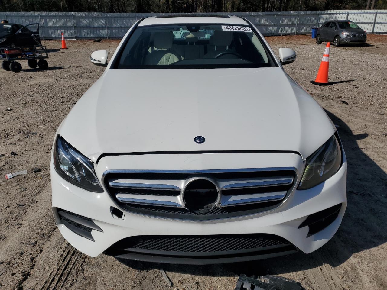2017 Mercedes-benz E 300 White vin: WDDZF4JB4HA098698