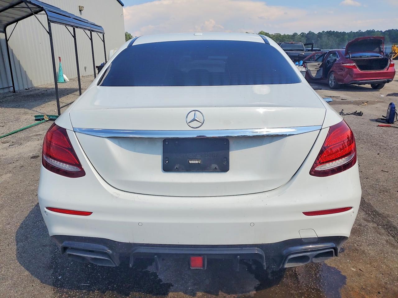 2017 Mercedes-benz E 300 White vin: WDDZF4JB4HA098698