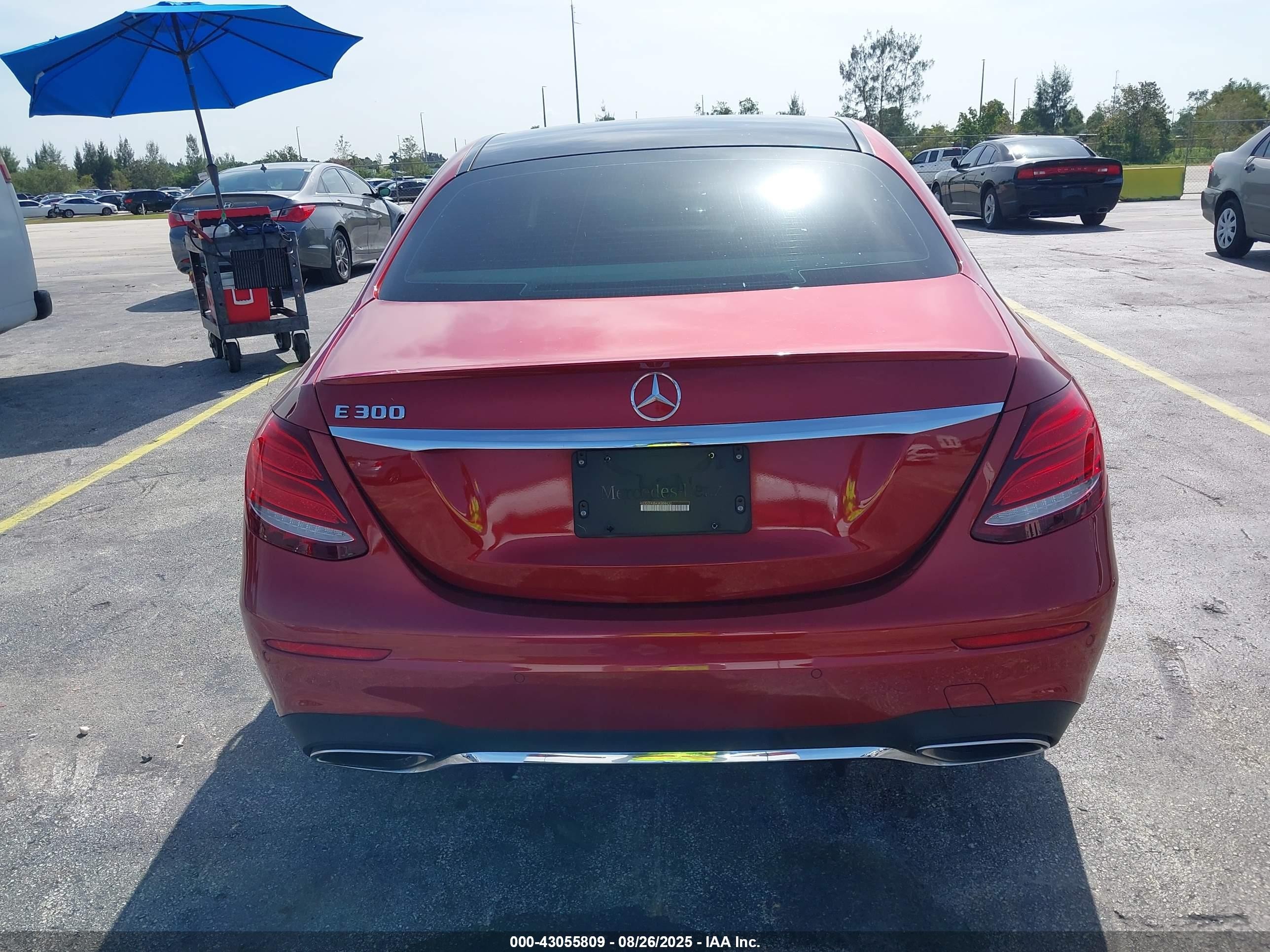 2018 Mercedes-benz E 300   Red vin: WDDZF4JB4JA304432