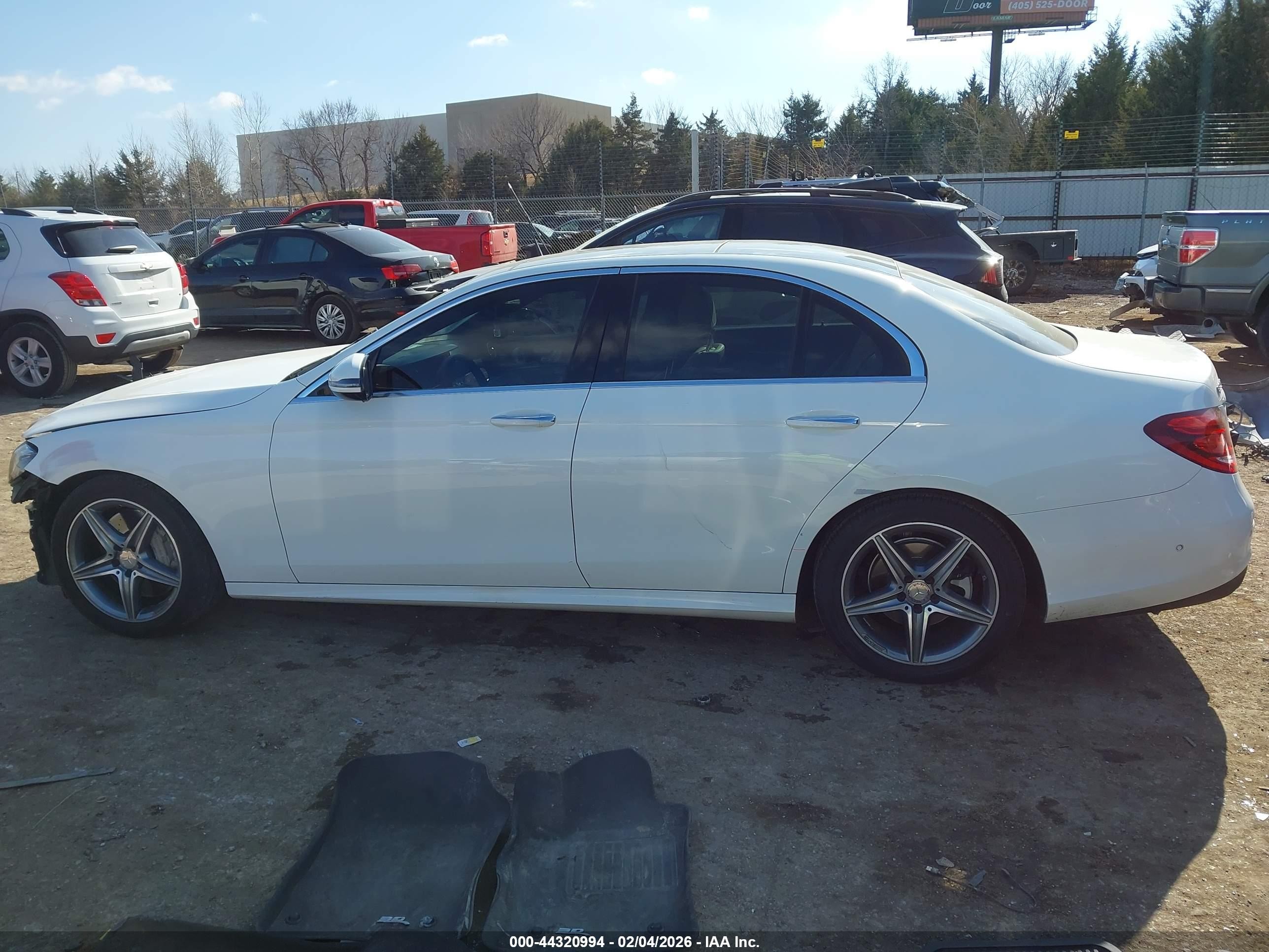 2017 Mercedes-benz E 300   White vin: WDDZF4JB5HA027607