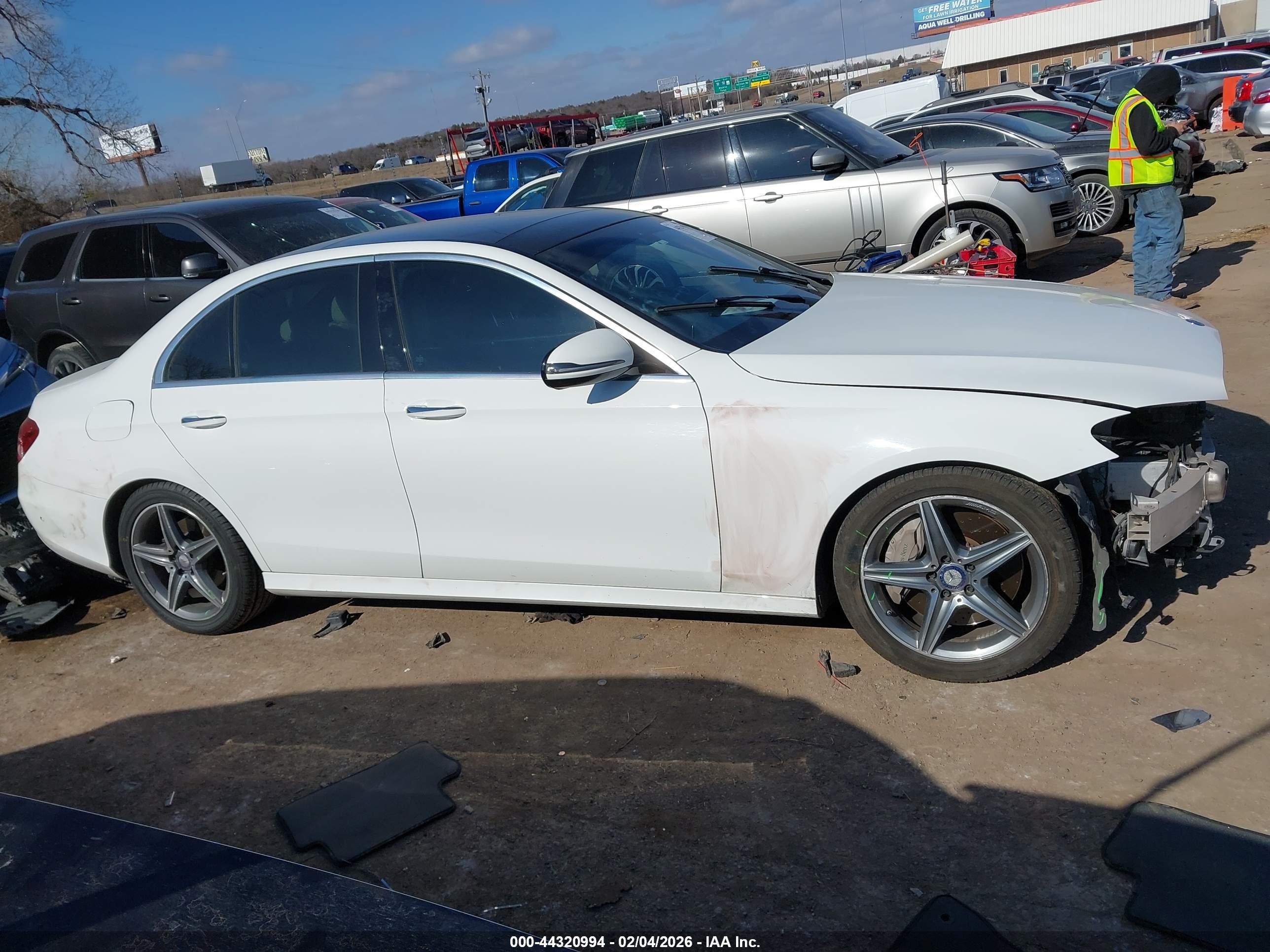 2017 Mercedes-benz E 300   White vin: WDDZF4JB5HA027607