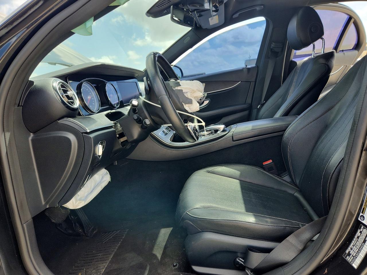 2018 Mercedes-benz E 300 Black vin: WDDZF4JB5JA359035