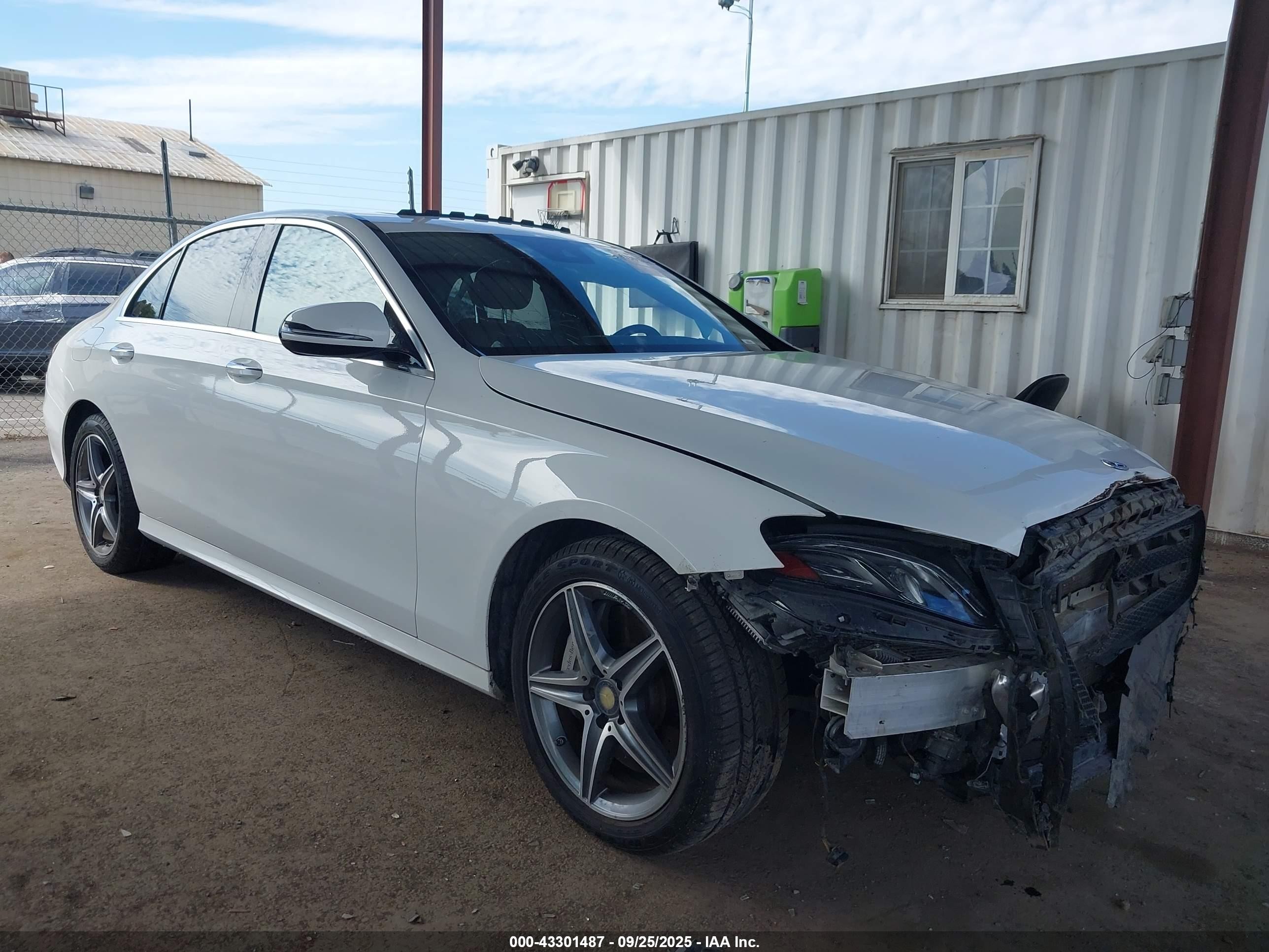 2018 Mercedes-benz E 300   White vin: WDDZF4JB5JA388115
