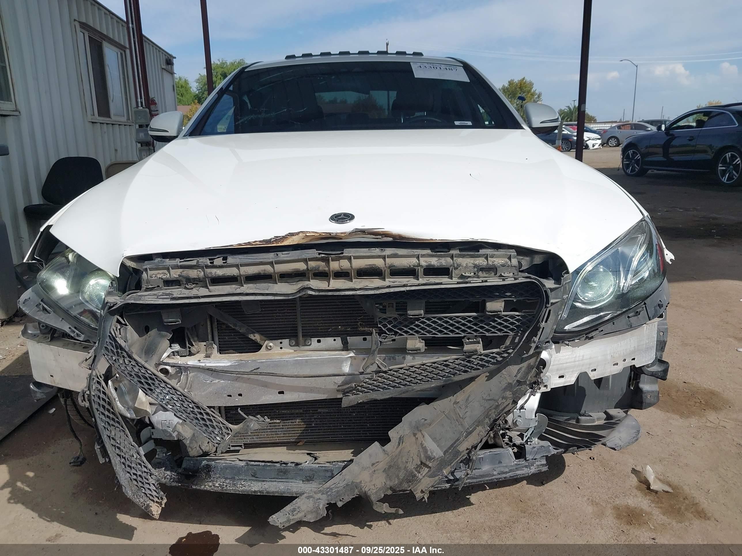 2018 Mercedes-benz E 300   White vin: WDDZF4JB5JA388115