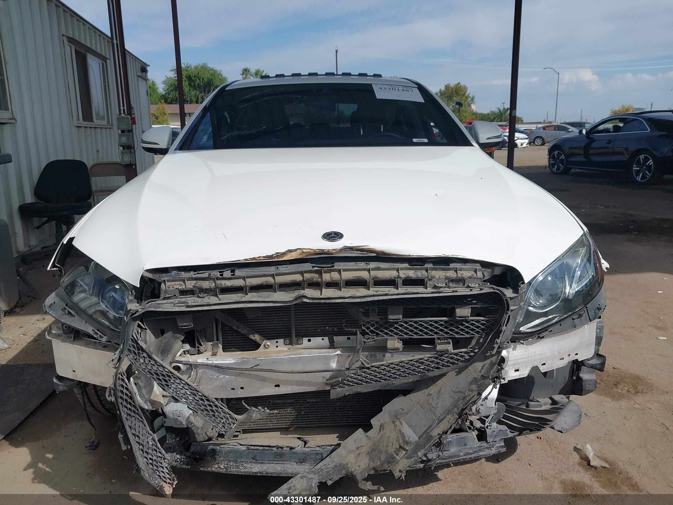 2018 Mercedes-benz E 300   White vin: WDDZF4JB5JA388115