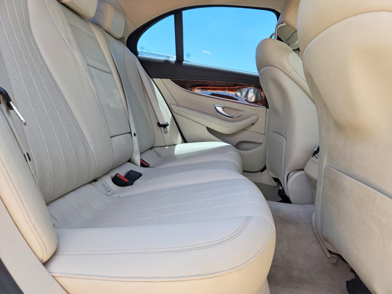 2017 Mercedes-benz E 300 Silver vin: WDDZF4JB6HA205802