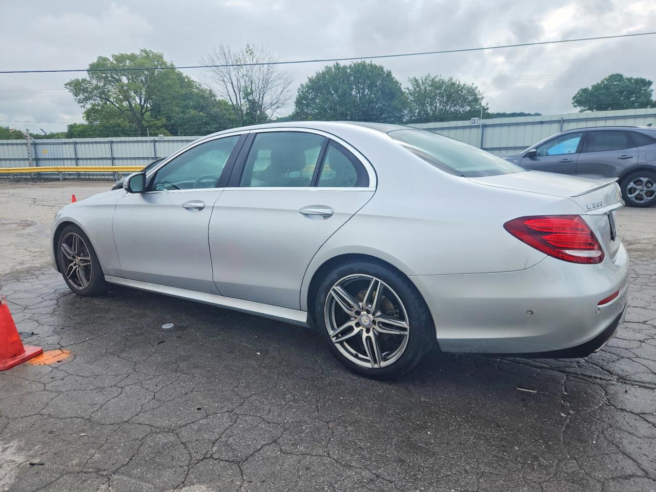 2017 Mercedes-benz E 300 Silver vin: WDDZF4JB7HA045722