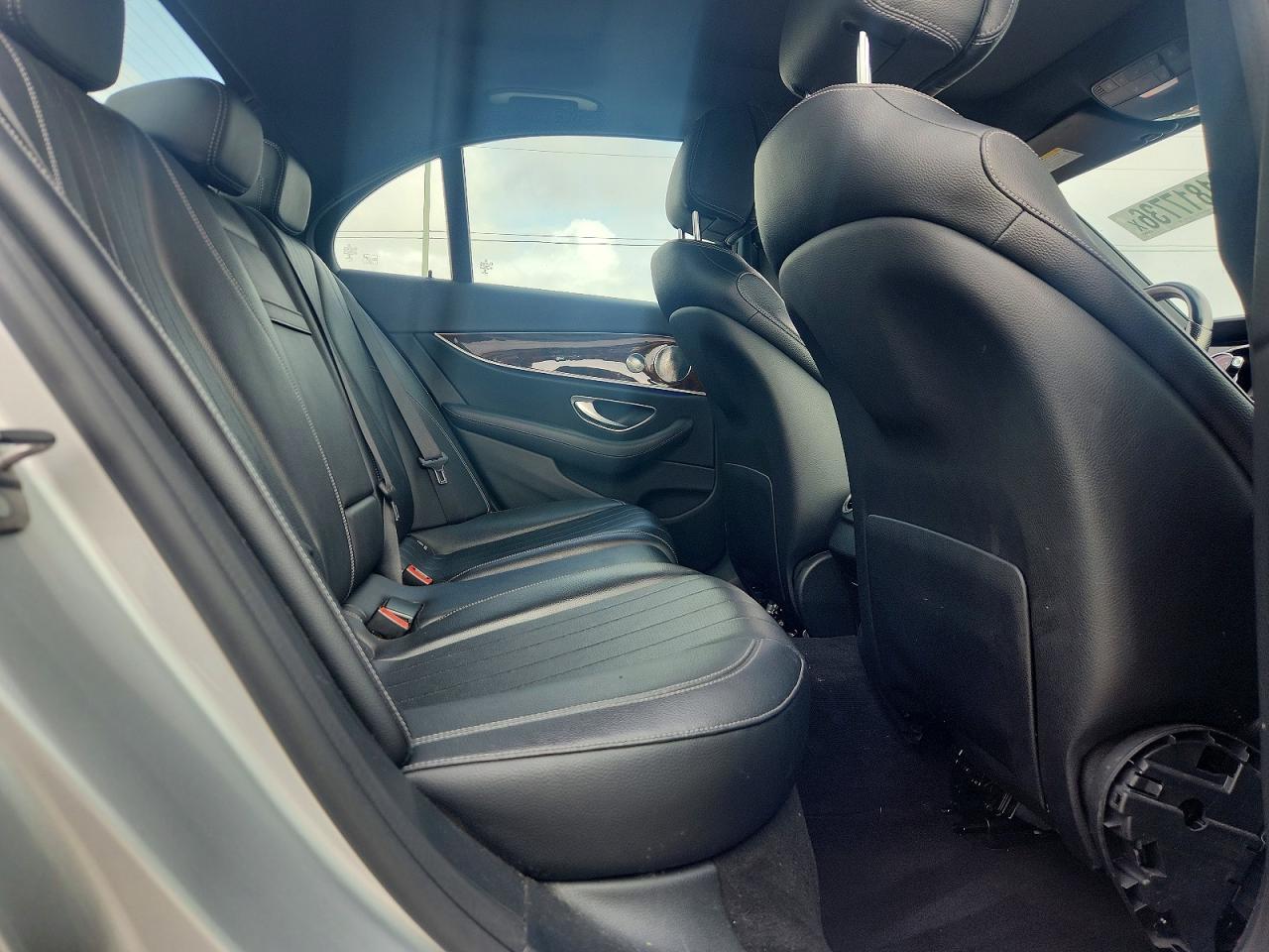 2017 Mercedes-benz E 300 Silver vin: WDDZF4JB7HA045722
