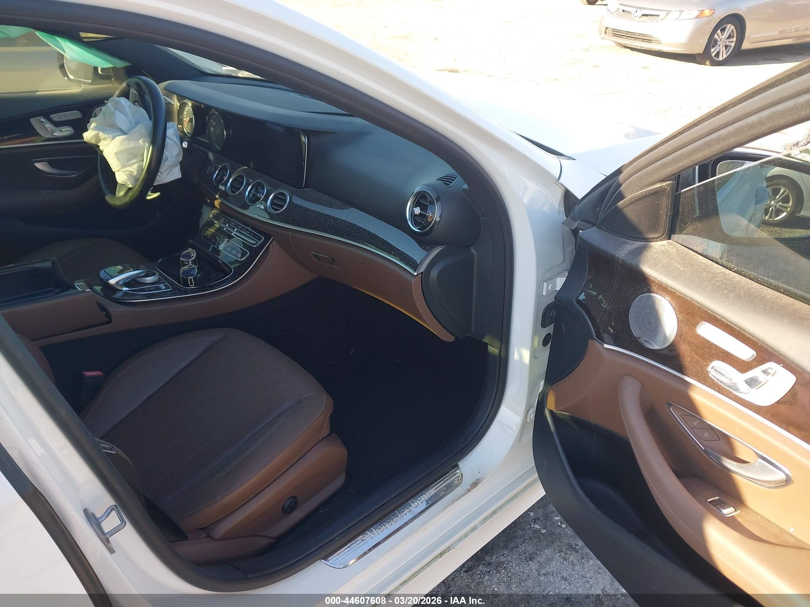 2017 Mercedes-benz E 300   White vin: WDDZF4JB7HA057515