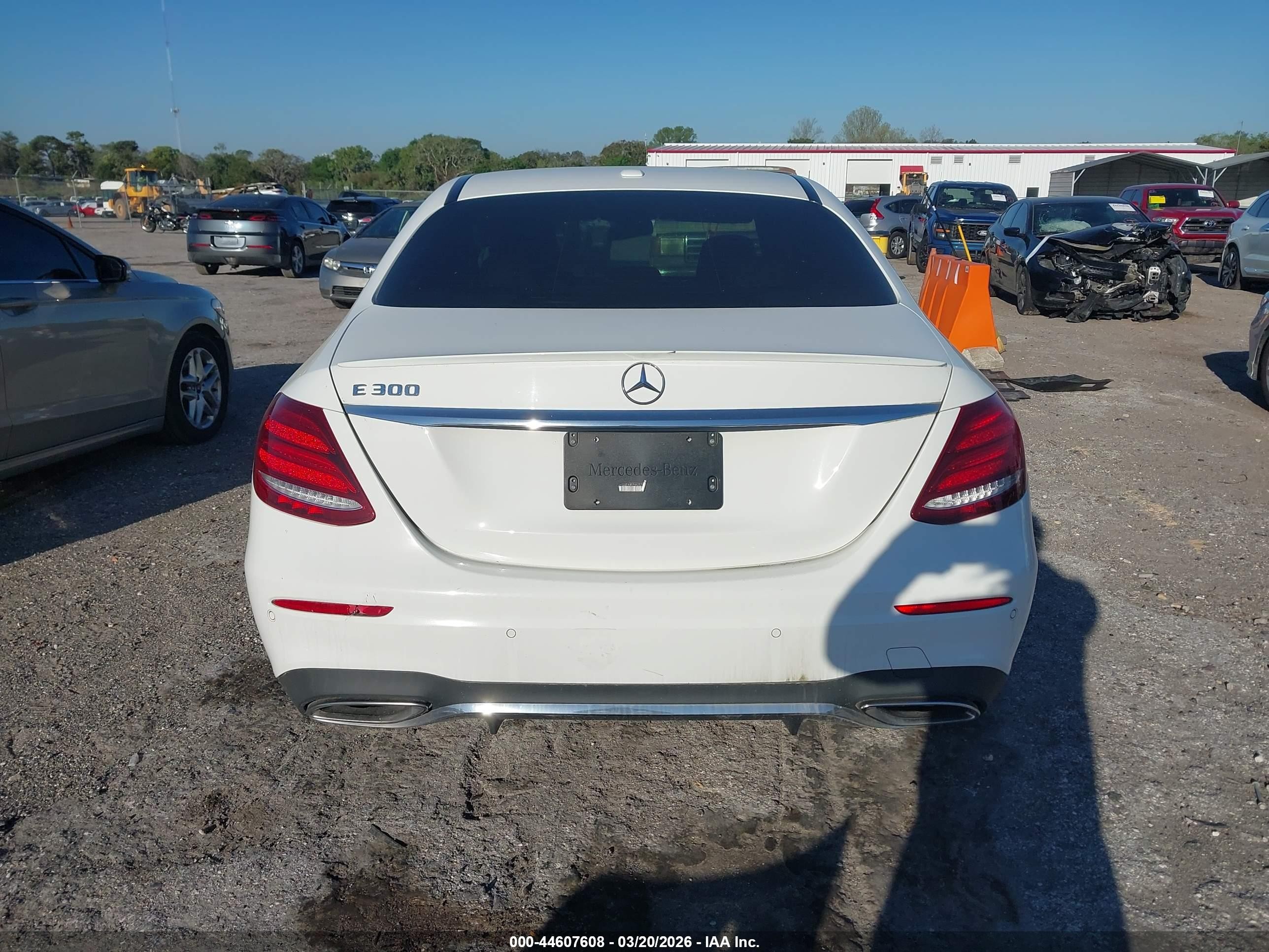 2017 Mercedes-benz E 300   White vin: WDDZF4JB7HA057515