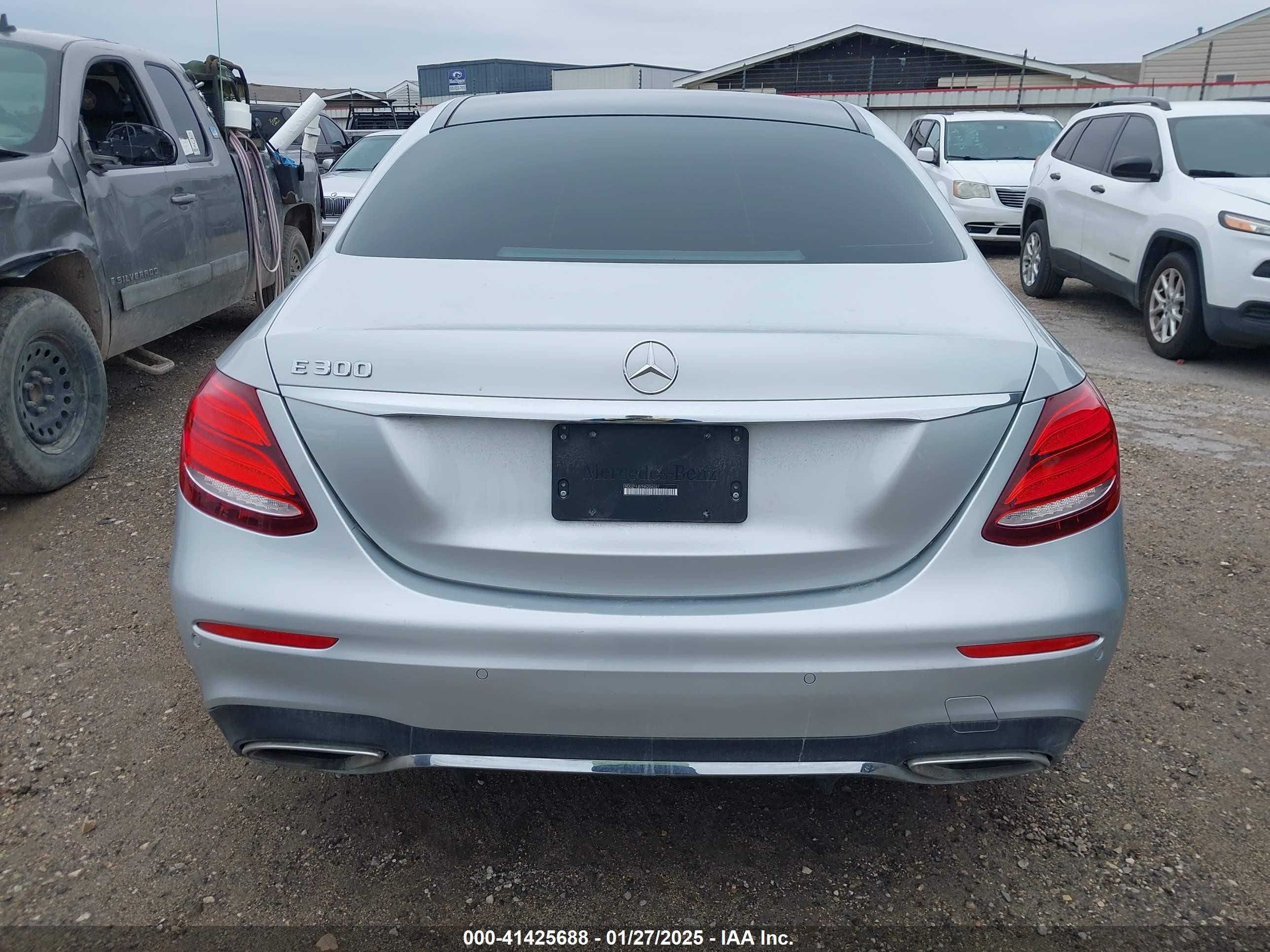 2017 Mercedes-benz E 300   Silver vin: WDDZF4JB7HA204027