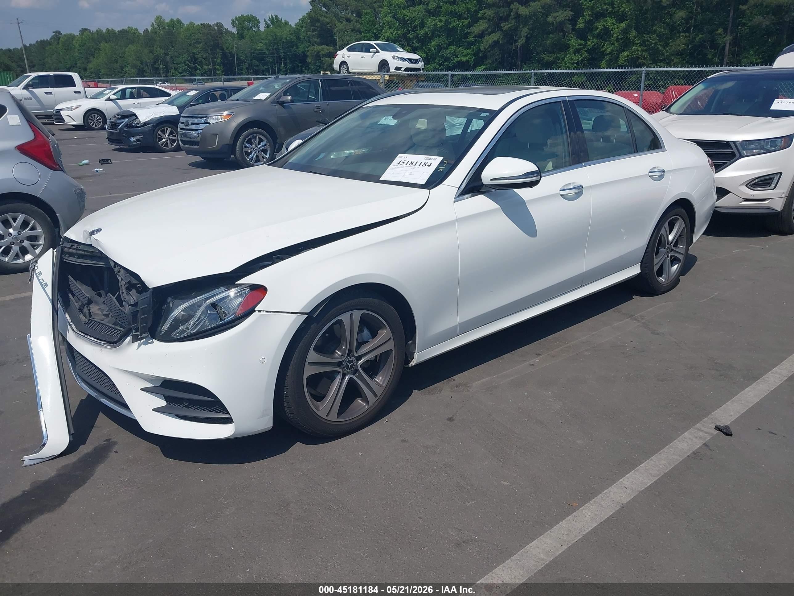 2018 Mercedes-benz E 300   Белый vin: WDDZF4JB7JA331785