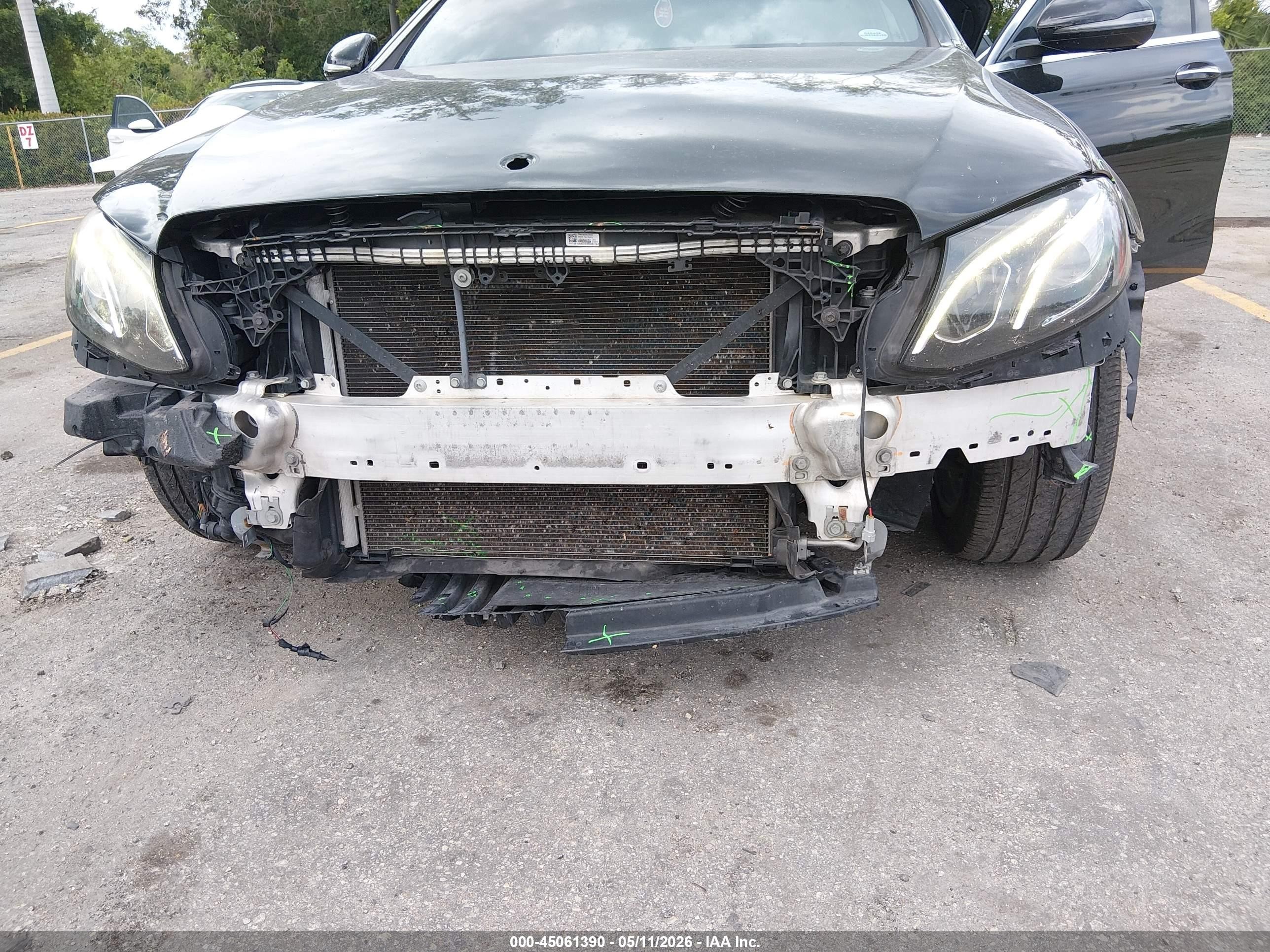 2017 Mercedes-benz E 300   Black vin: WDDZF4JB8HA056308