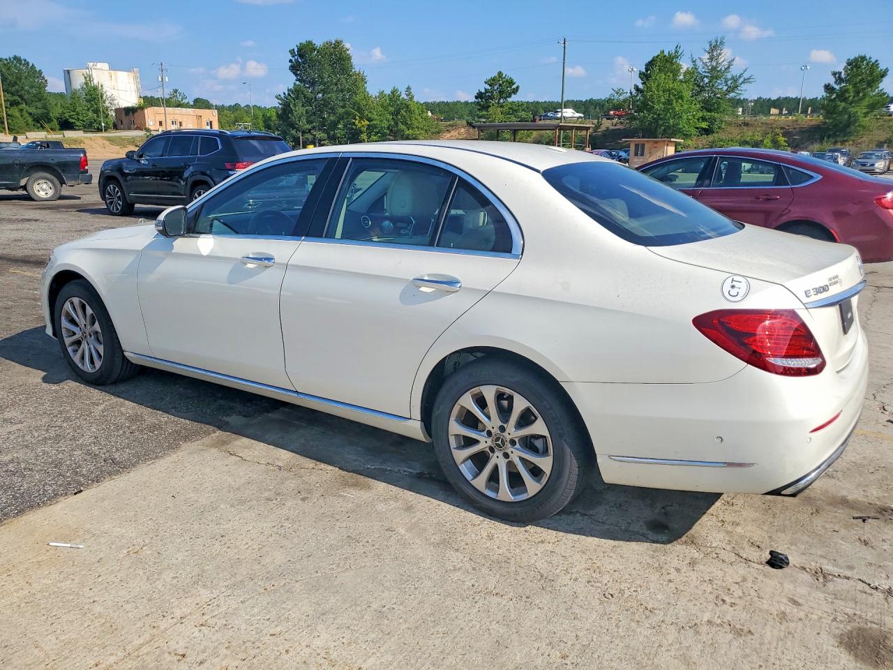 2017 Mercedes-benz E 300 White vin: WDDZF4JB9HA280400