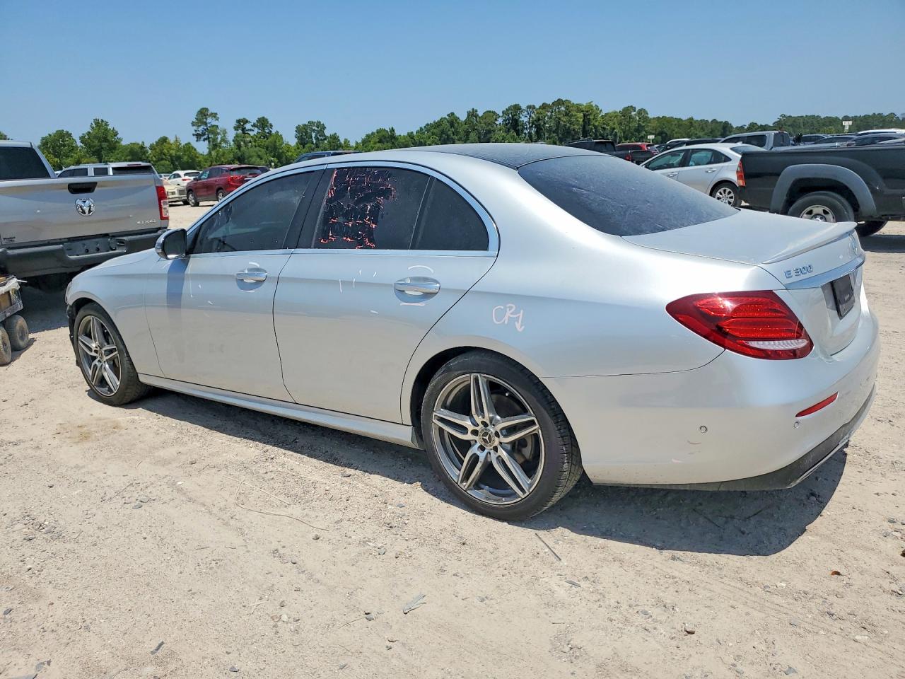 2018 Mercedes-benz E 300 Silver vin: WDDZF4JB9JA354386