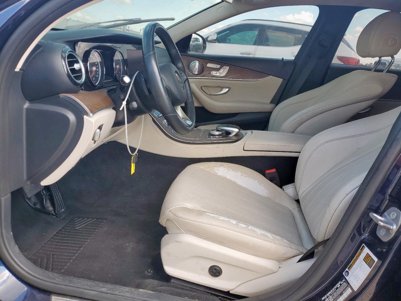 2018 Mercedes-benz E 300 Blue vin: WDDZF4JB9JA445402