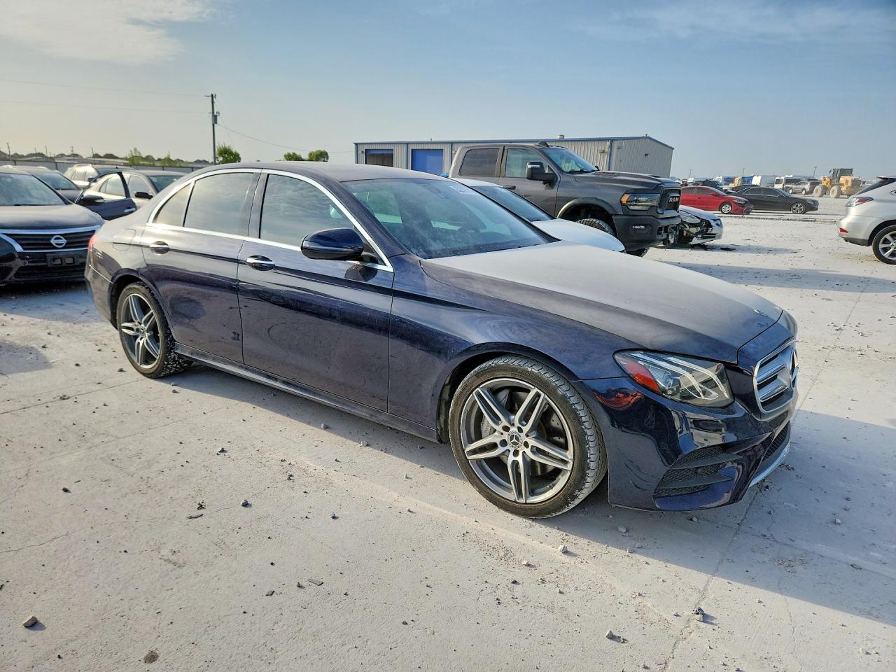 2019 Mercedes-benz E 300 Blue vin: WDDZF4JBXKA609516