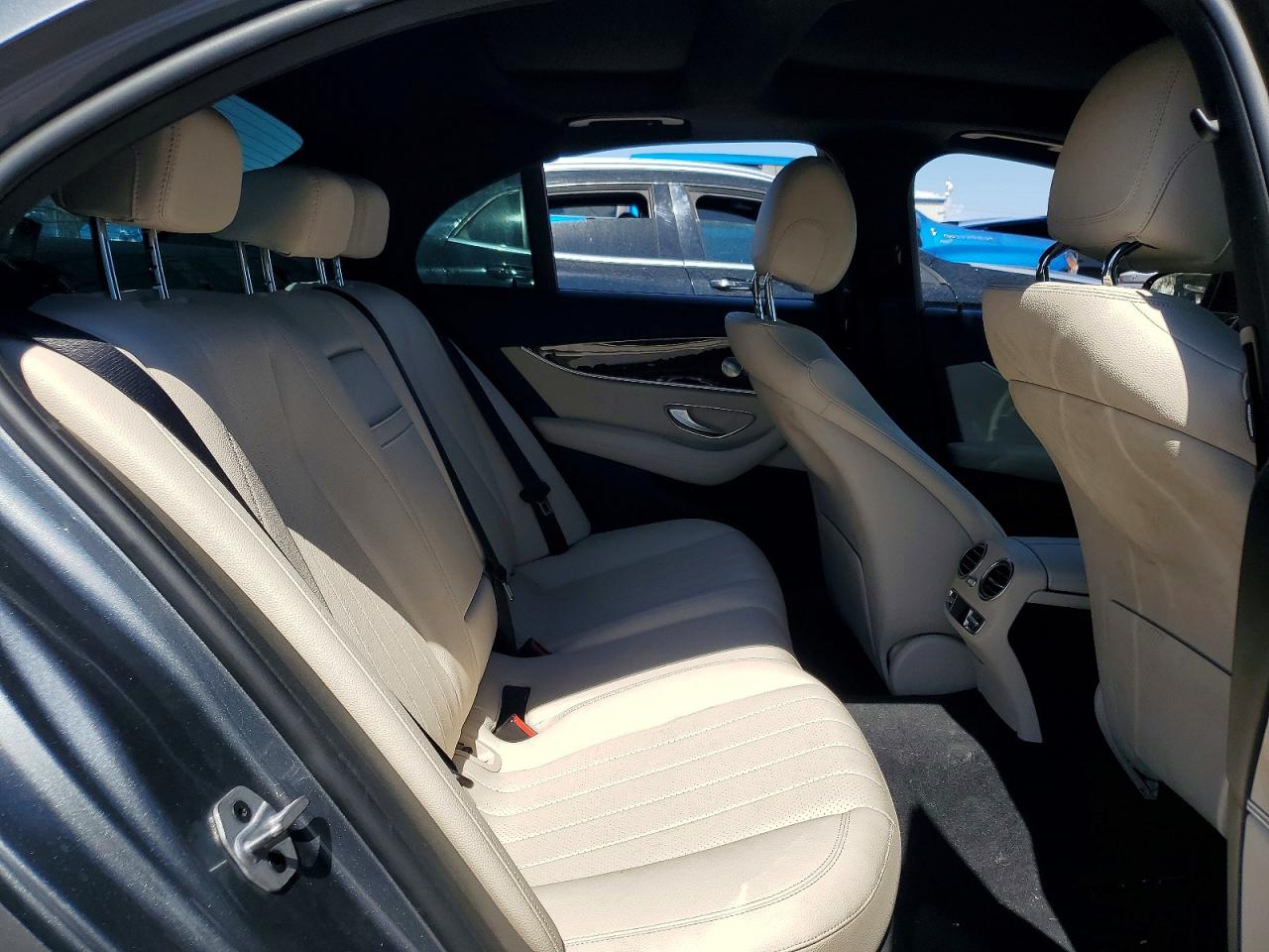 2019 Mercedes-benz E 300 Gray vin: WDDZF4JBXKA666752