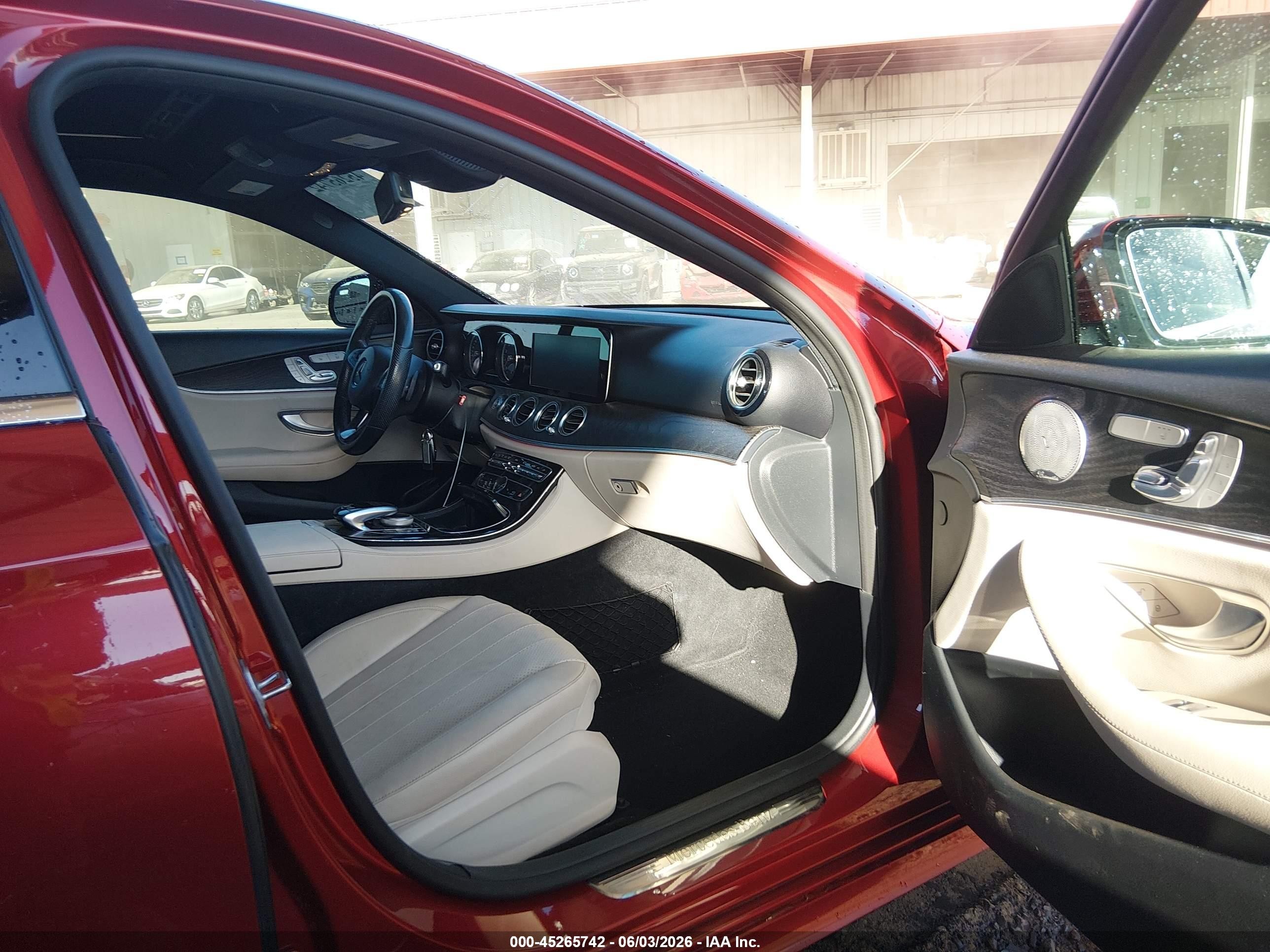2017 Mercedes-benz E 300 4matic Красный vin: WDDZF4KB0HA197307