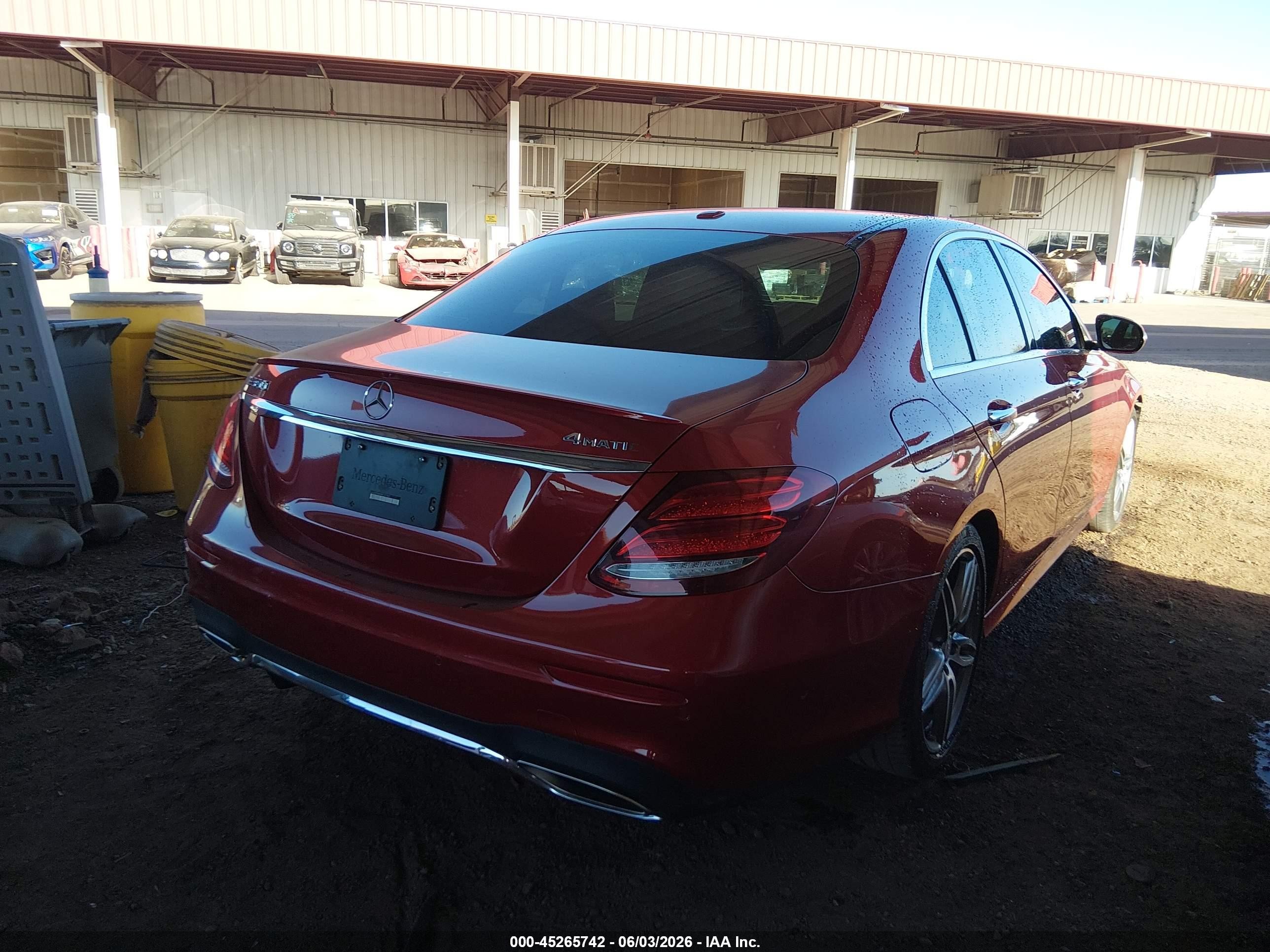 2017 Mercedes-benz E 300 4matic Красный vin: WDDZF4KB0HA197307