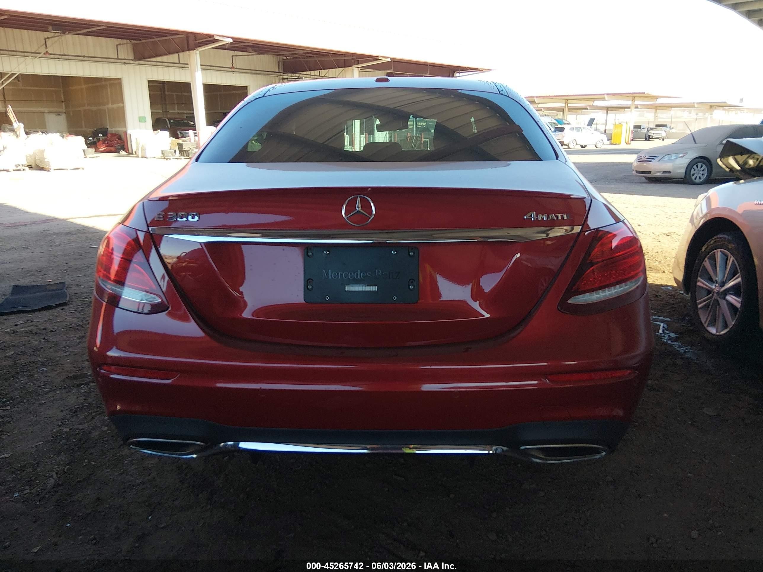 2017 Mercedes-benz E 300 4matic Красный vin: WDDZF4KB0HA197307