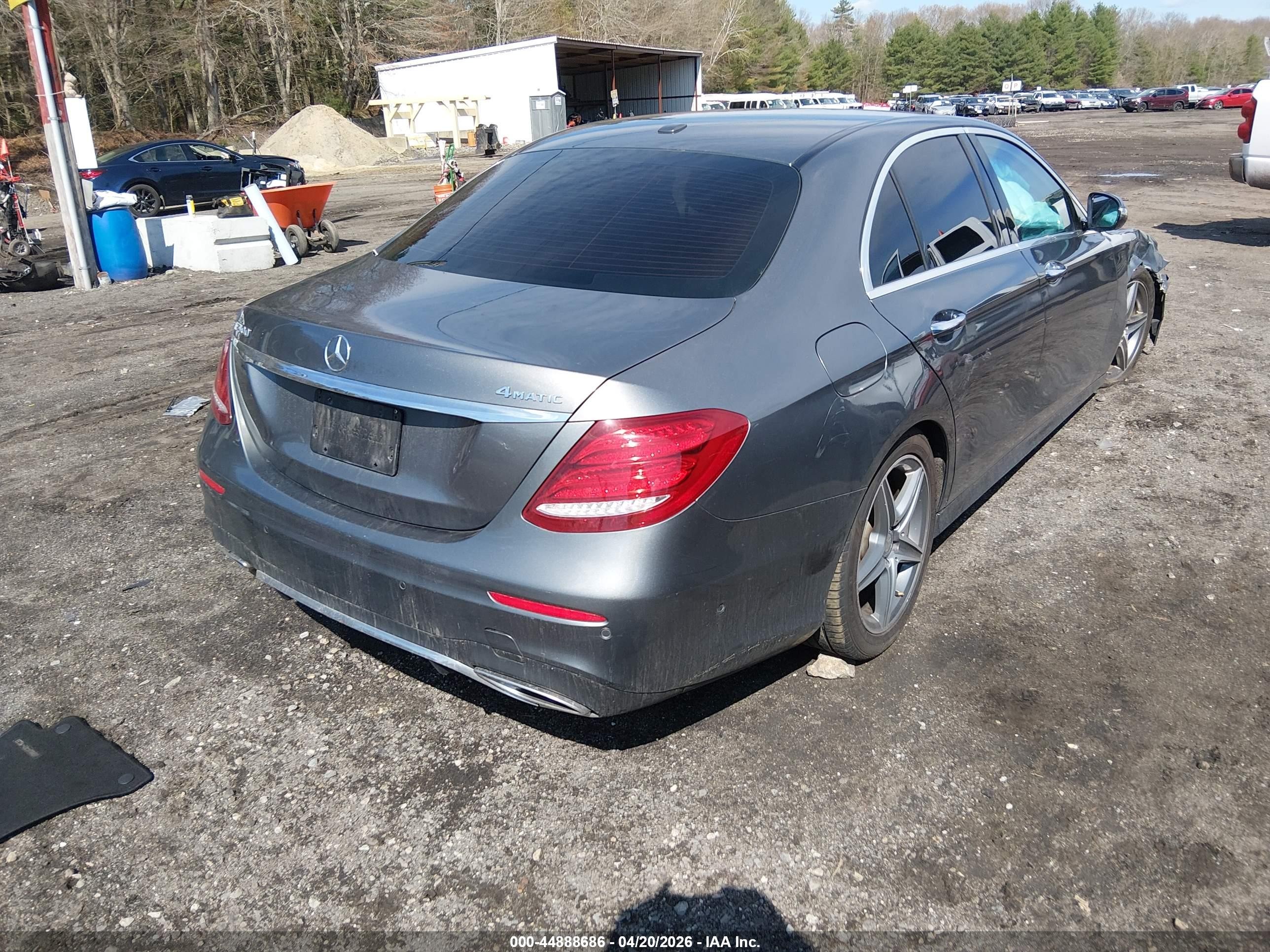 2017 Mercedes-benz E 300 4matic Серый vin: WDDZF4KB3HA219705