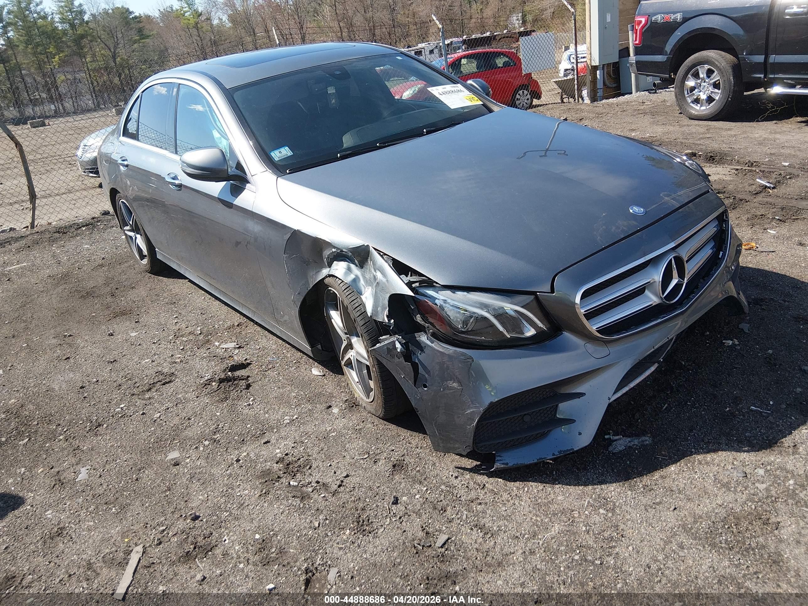 2017 Mercedes-benz E 300 4matic Серый vin: WDDZF4KB3HA219705