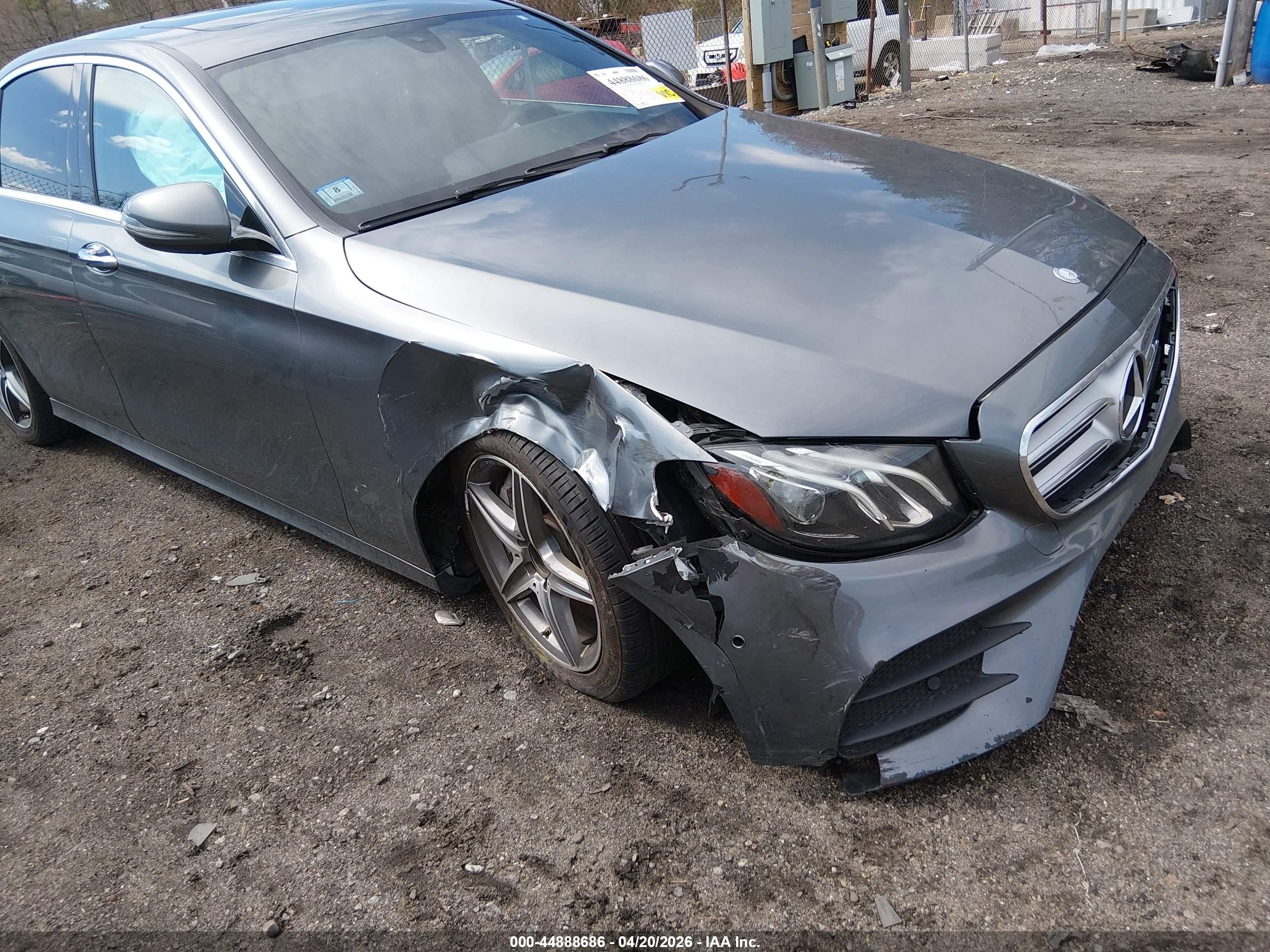 2017 Mercedes-benz E 300 4matic Серый vin: WDDZF4KB3HA219705