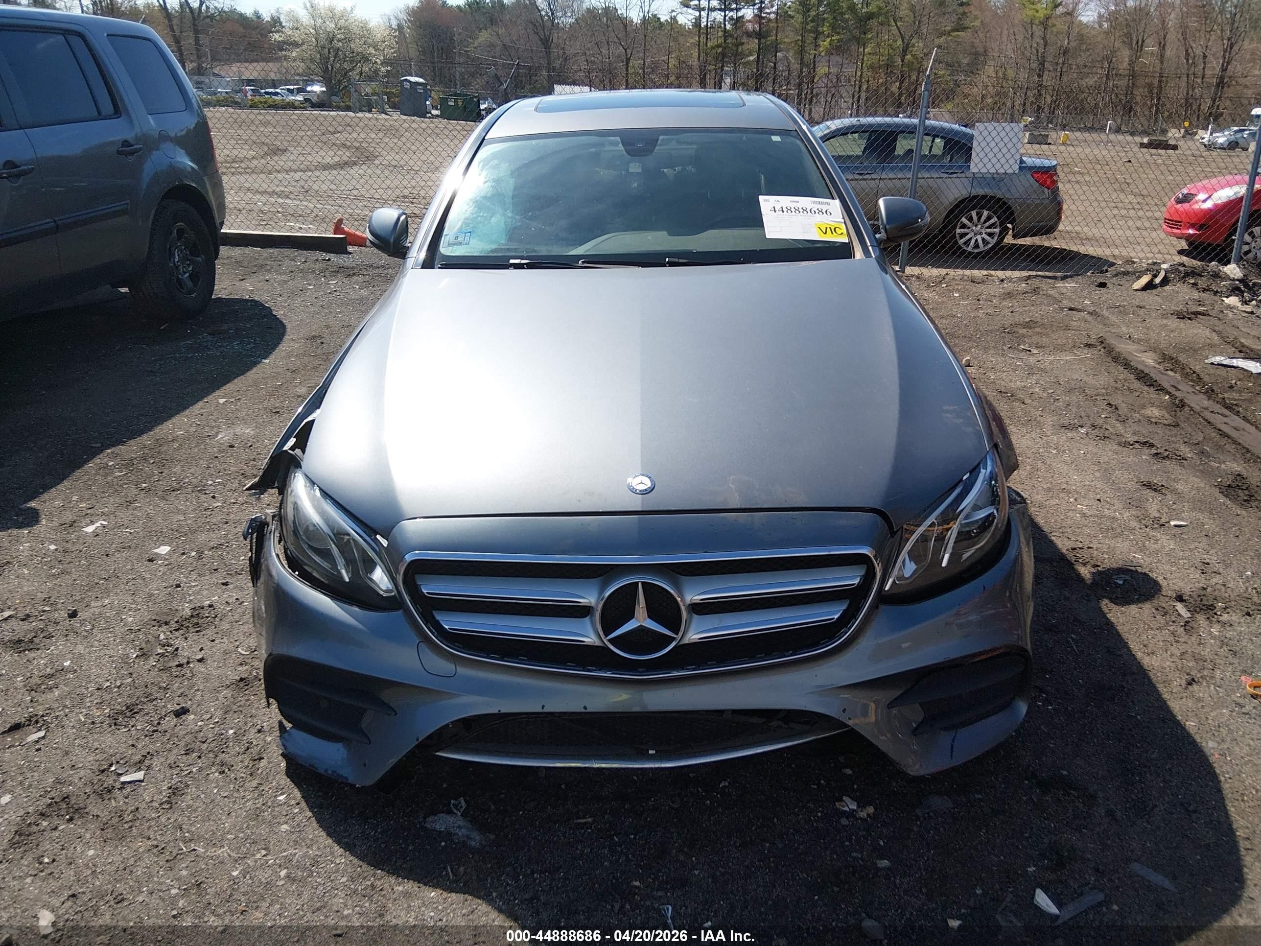 2017 Mercedes-benz E 300 4matic Серый vin: WDDZF4KB3HA219705