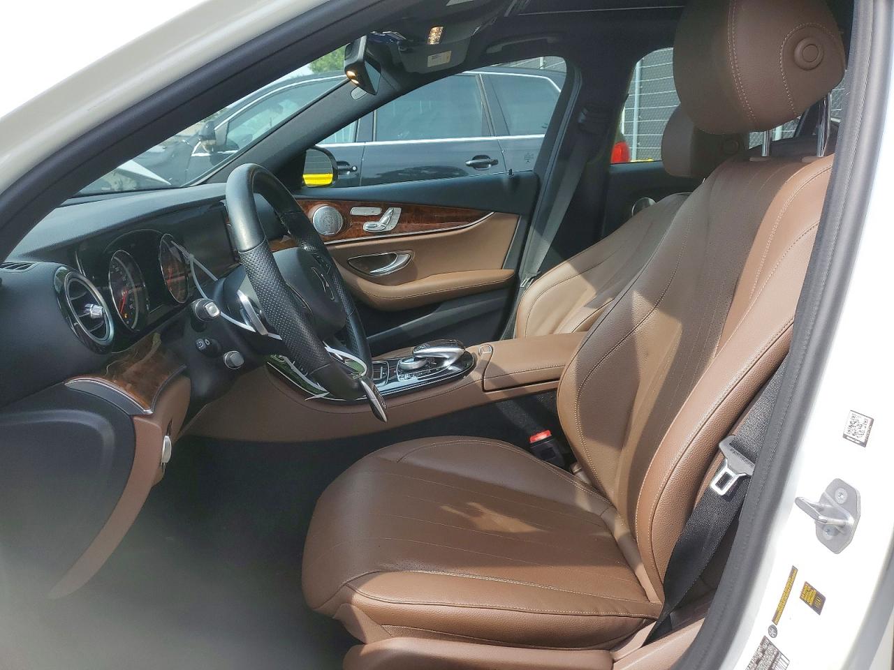 2018 Mercedes-benz E 300 4matic White vin: WDDZF4KB3JA371568