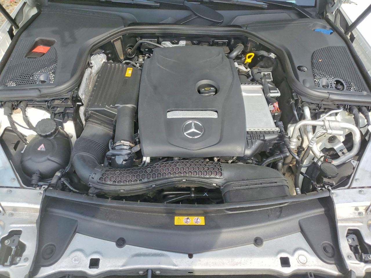 2018 Mercedes-benz E 300 4matic White vin: WDDZF4KB3JA371568