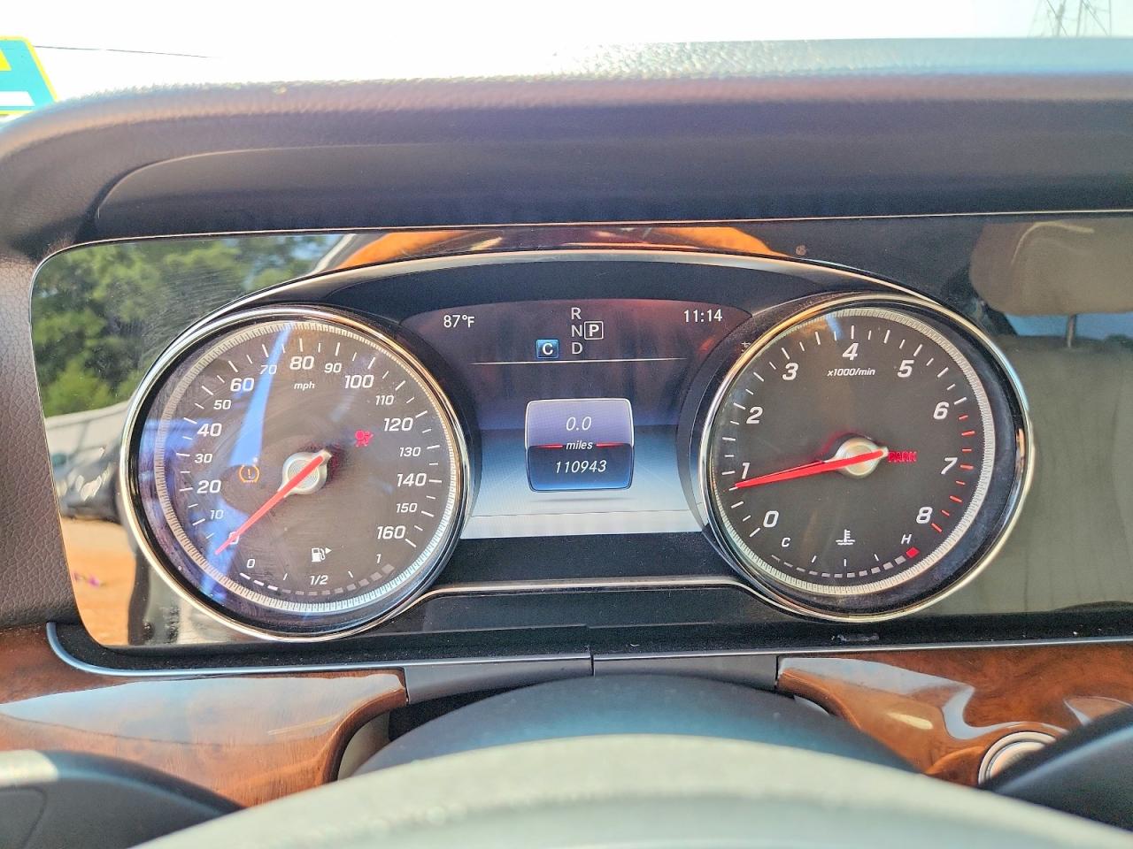 2017 Mercedes-benz 300 White vin: WDDZF4KB4HA065702