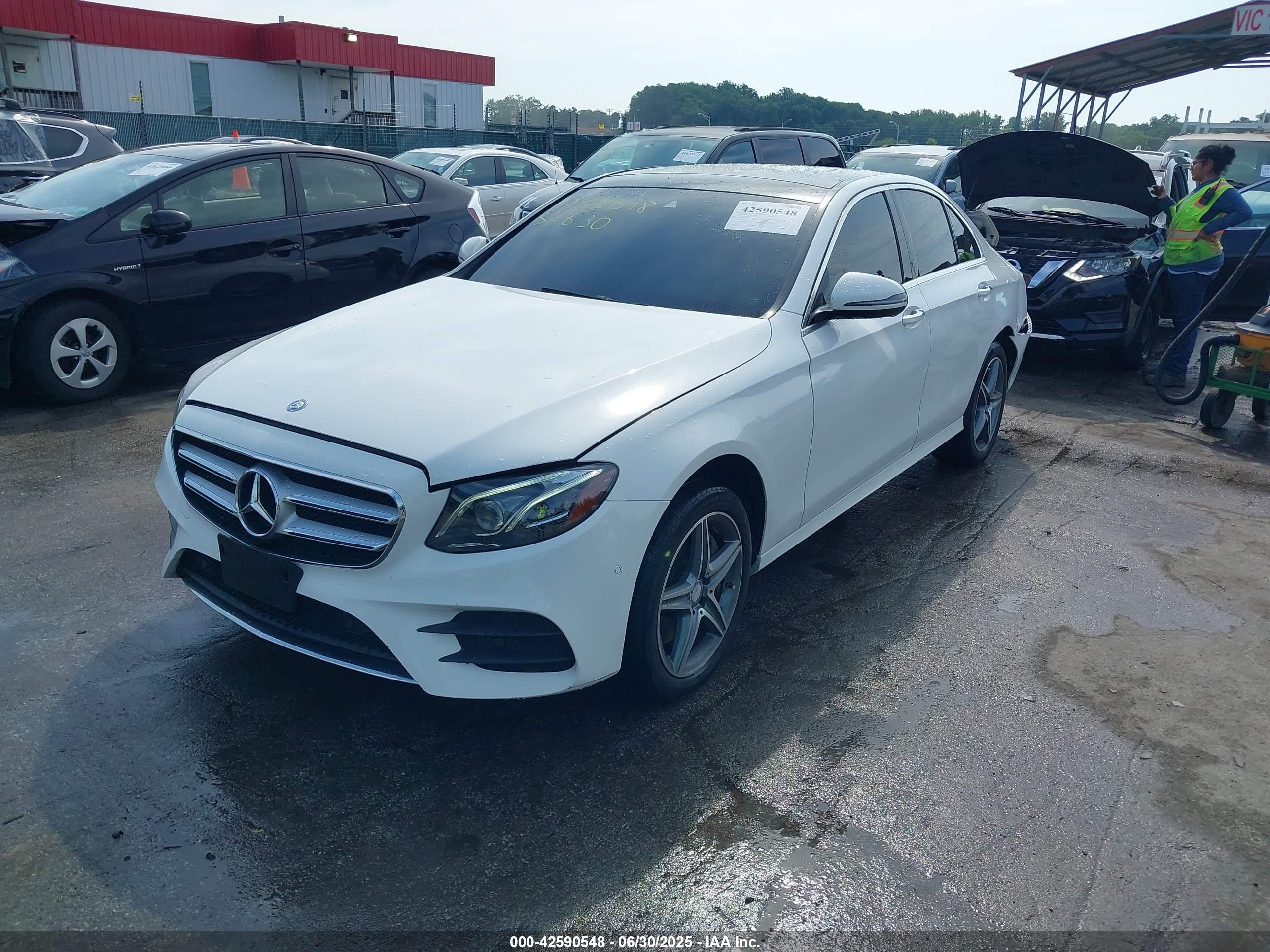 2017 Mercedes-benz E 300 4matic White vin: WDDZF4KB4HA070513