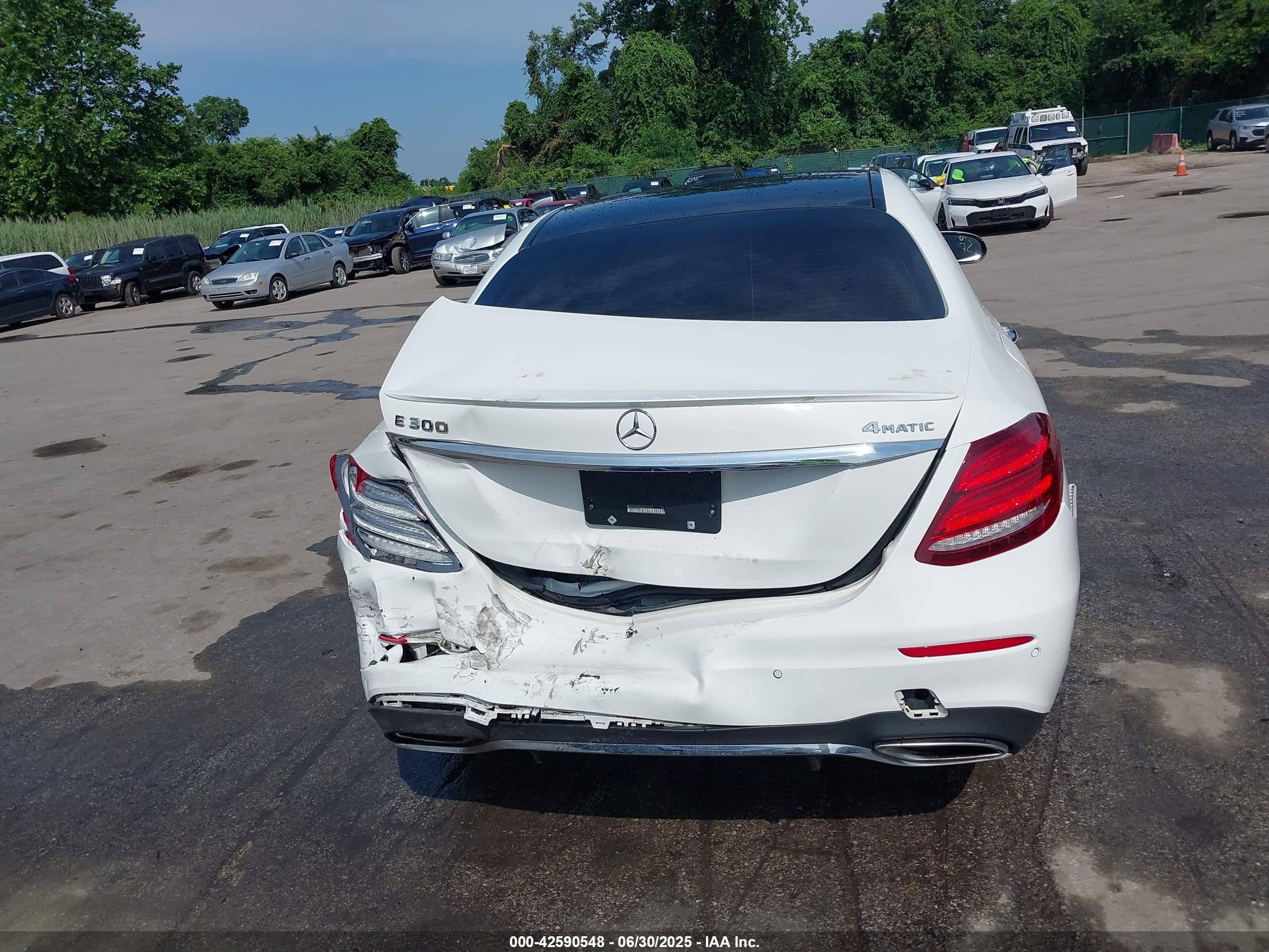 2017 Mercedes-benz E 300 4matic White vin: WDDZF4KB4HA070513