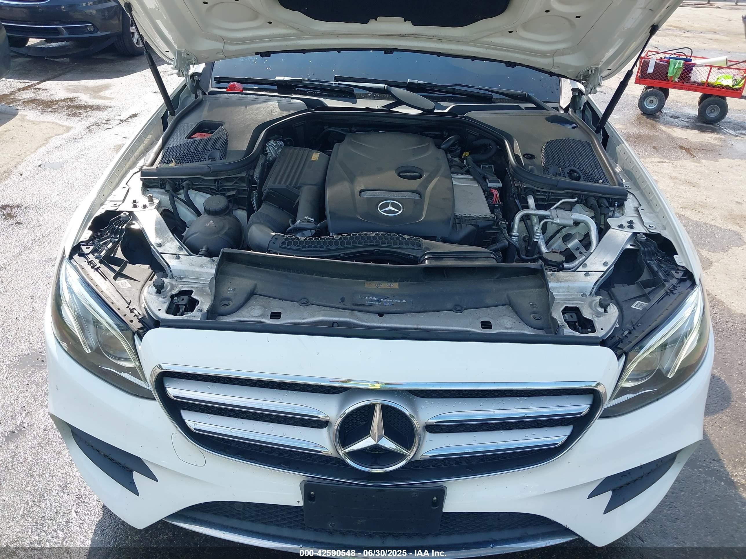 2017 Mercedes-benz E 300 4matic White vin: WDDZF4KB4HA070513