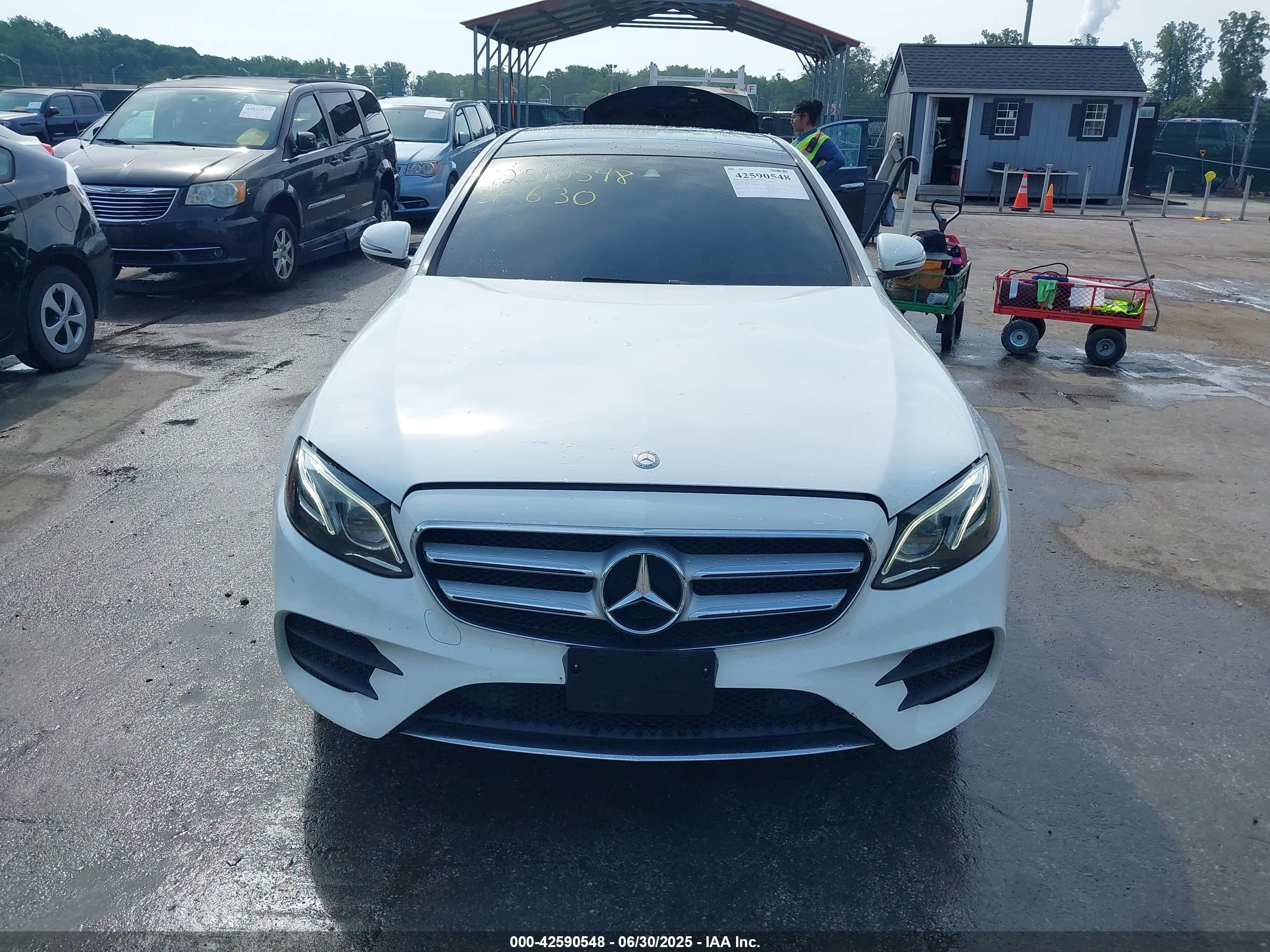 2017 Mercedes-benz E 300 4matic White vin: WDDZF4KB4HA070513