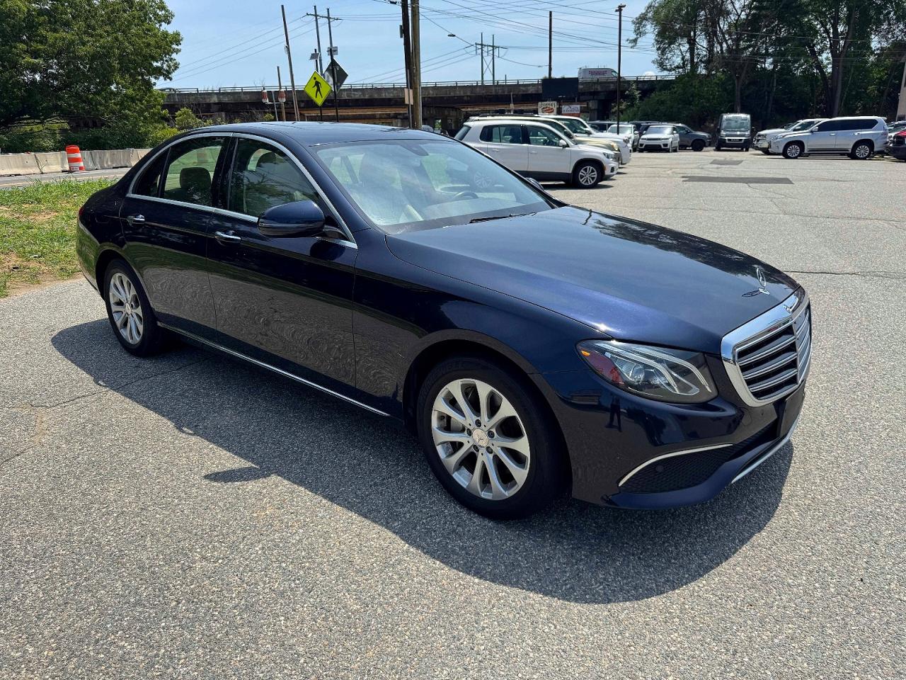 2017 Mercedes-benz E 300 4matic Blue vin: WDDZF4KB4HA073220