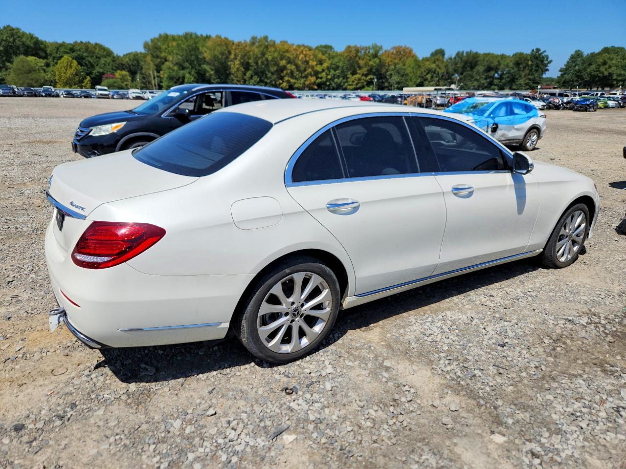 2019 Mercedes-benz E 300 4matic Белый vin: WDDZF4KB4KA619229